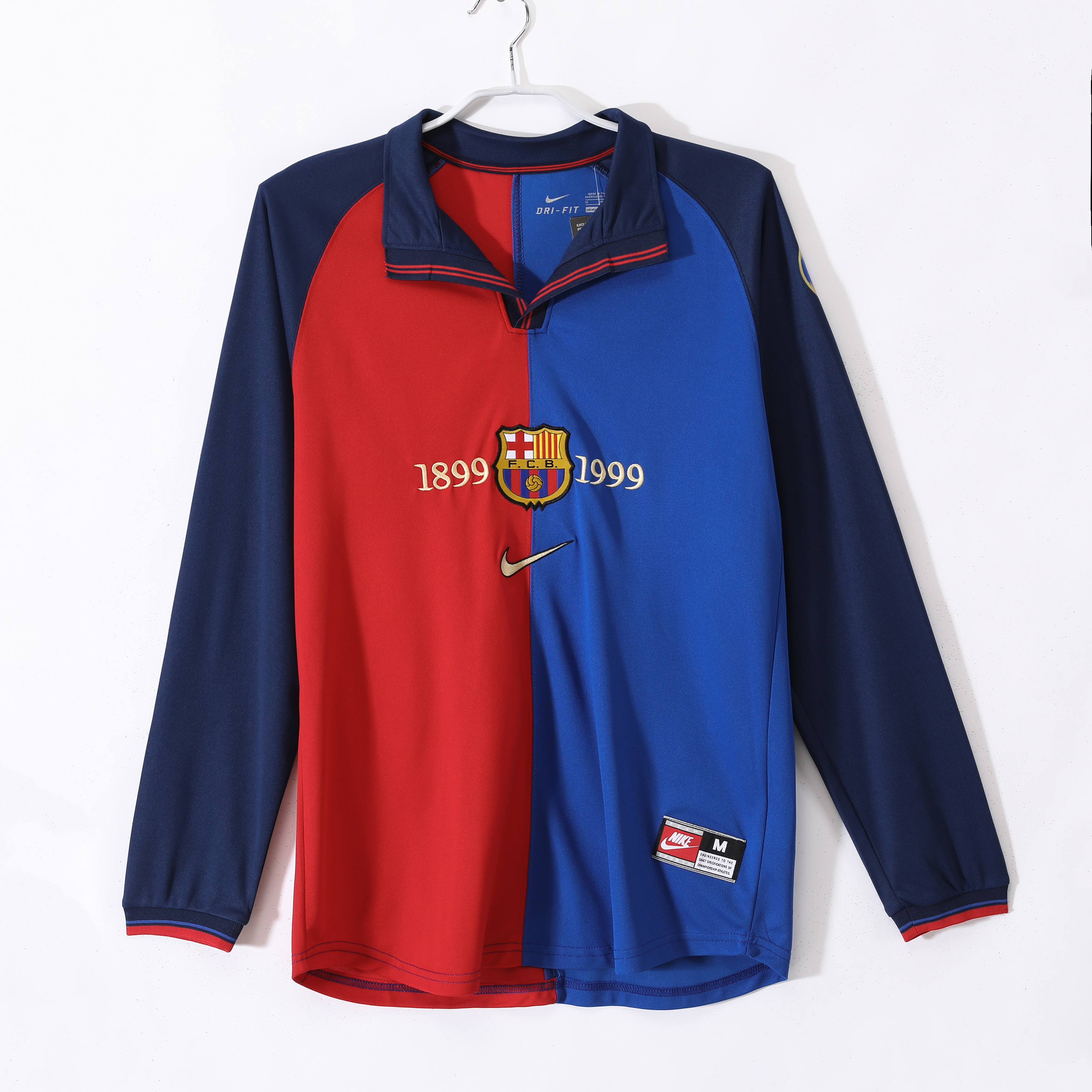 Long sleeves 1999-2000 Barcelona home jersey