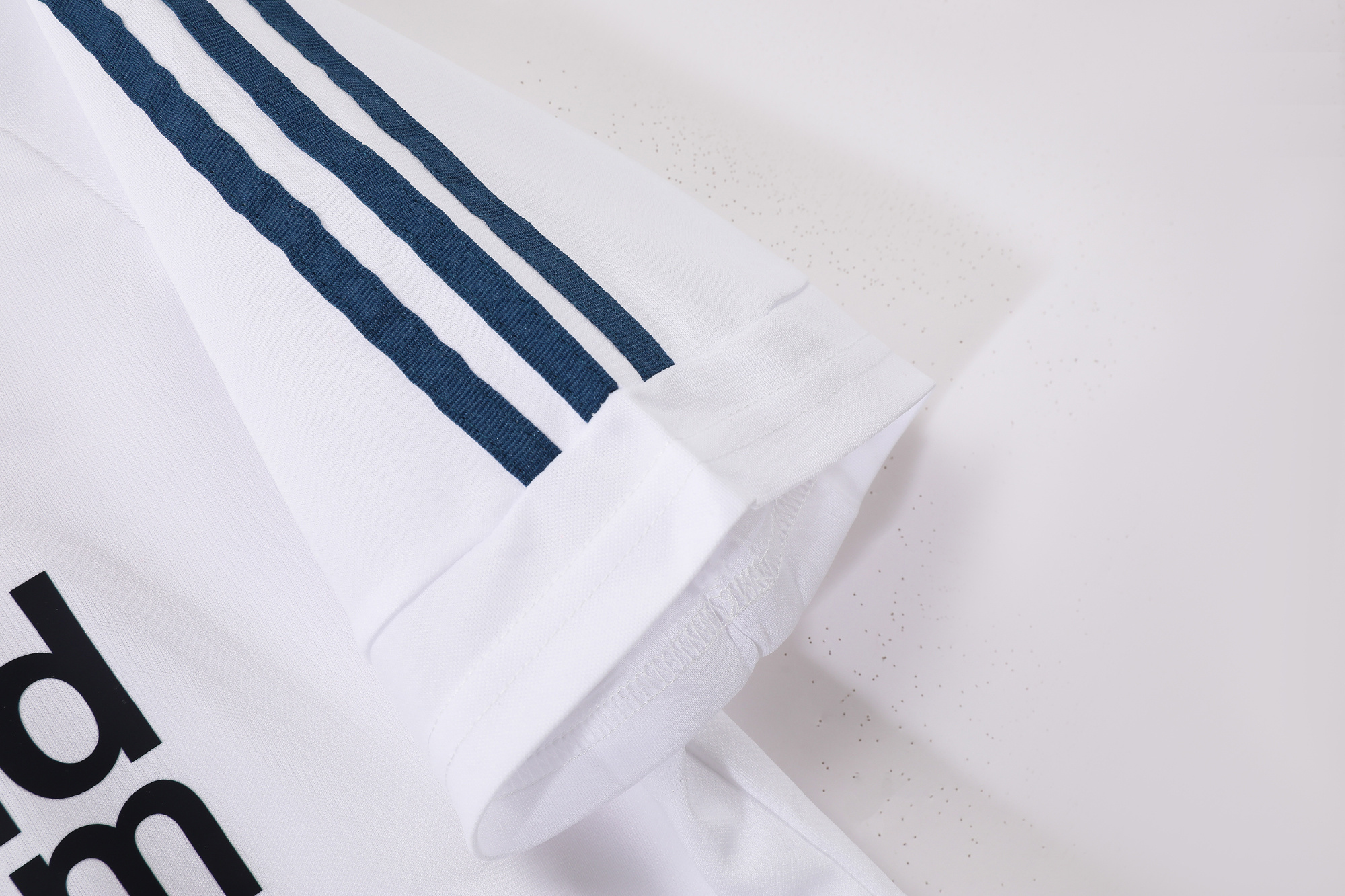 2001-2002 Real Madrid home jersey