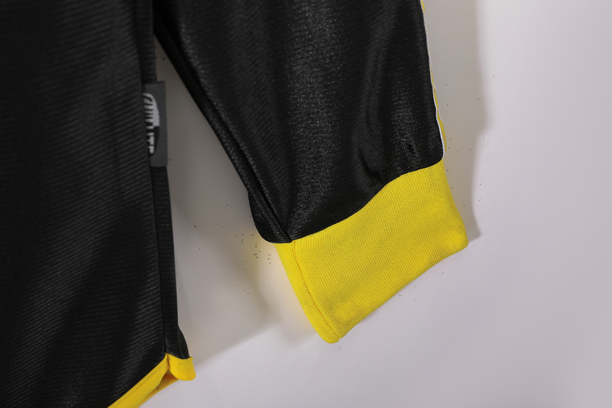 Long sleeves 1999-2001 Real Madrid home jersey