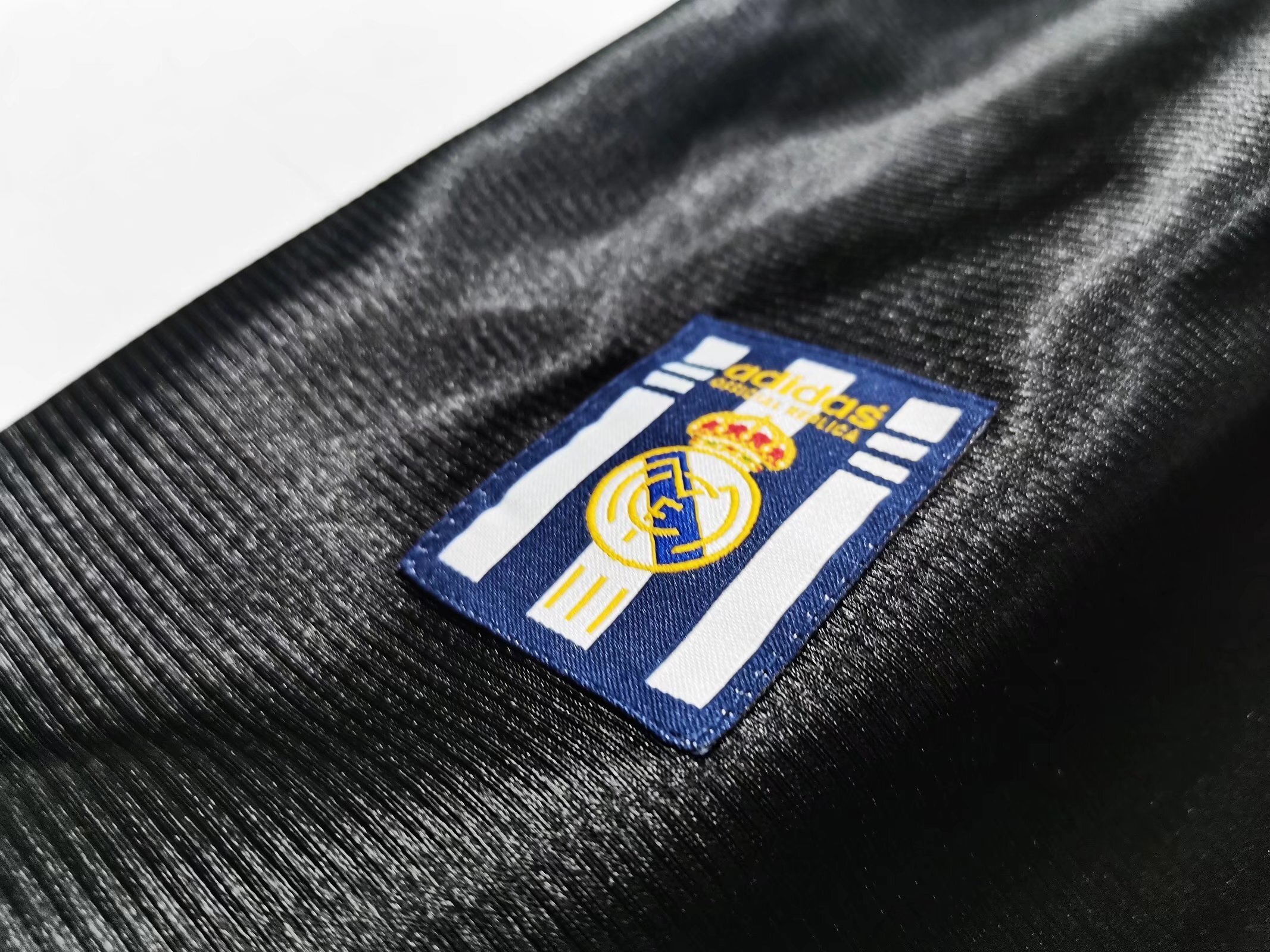 1999-2001 Real Madrid home jersey