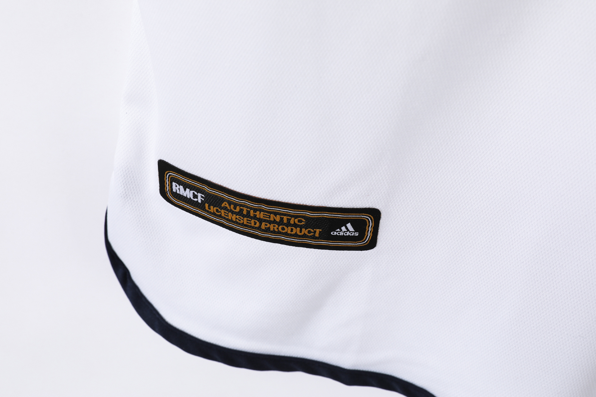 2000-2001 Real Madrid home jersey