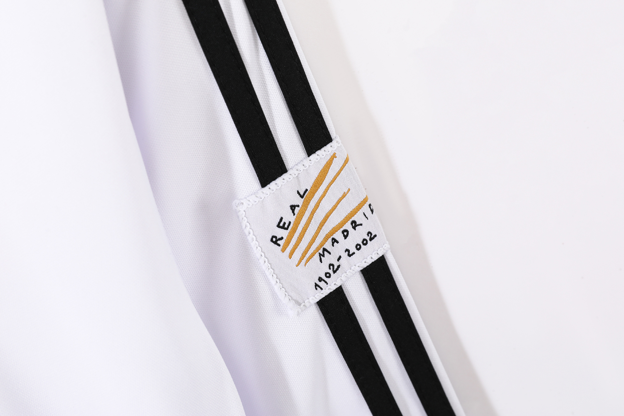 Long sleeves 2002-2003 Real Madrid home jersey