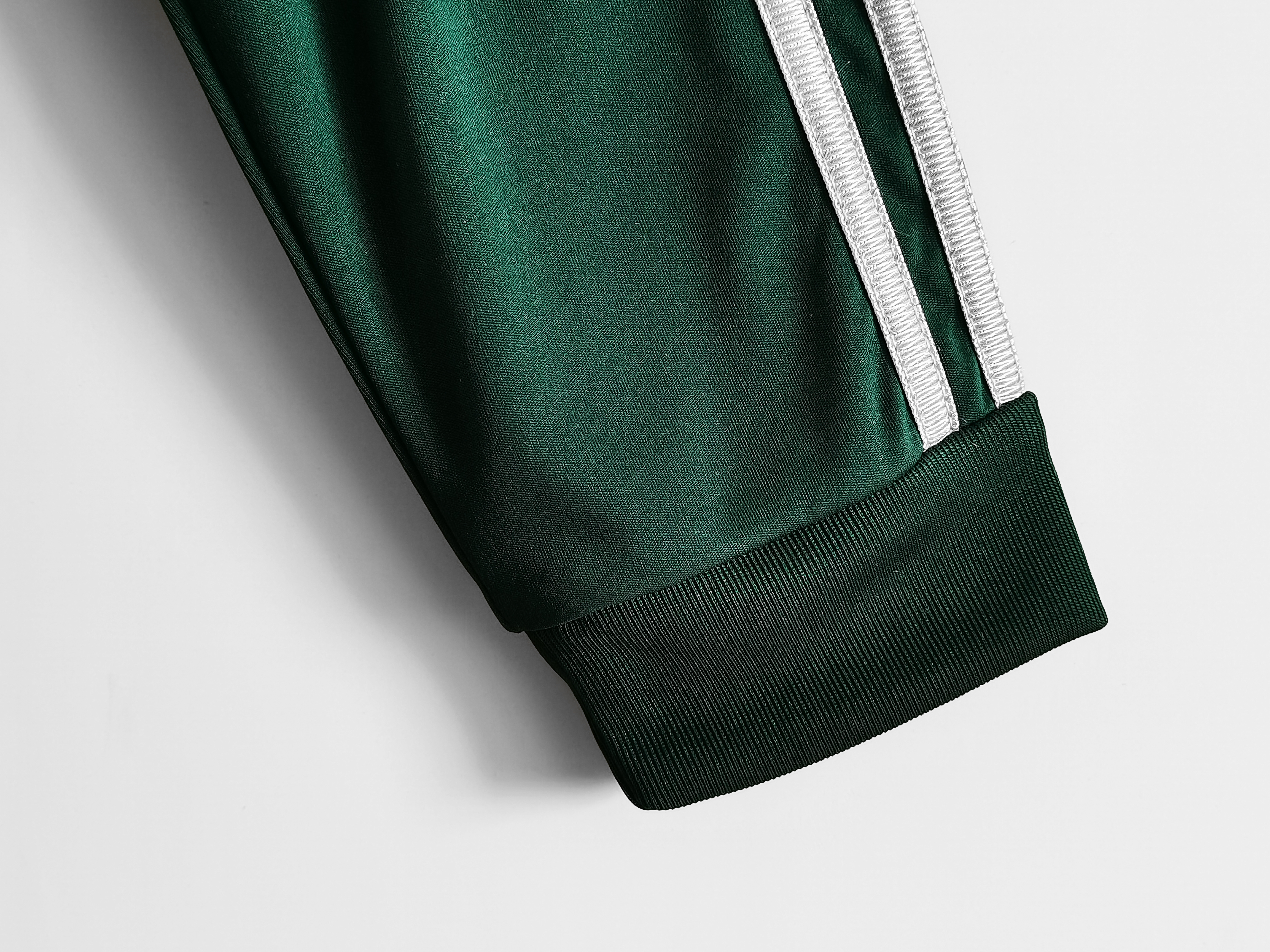 Long sleeves 2012-2013 Real Madrid third jersey