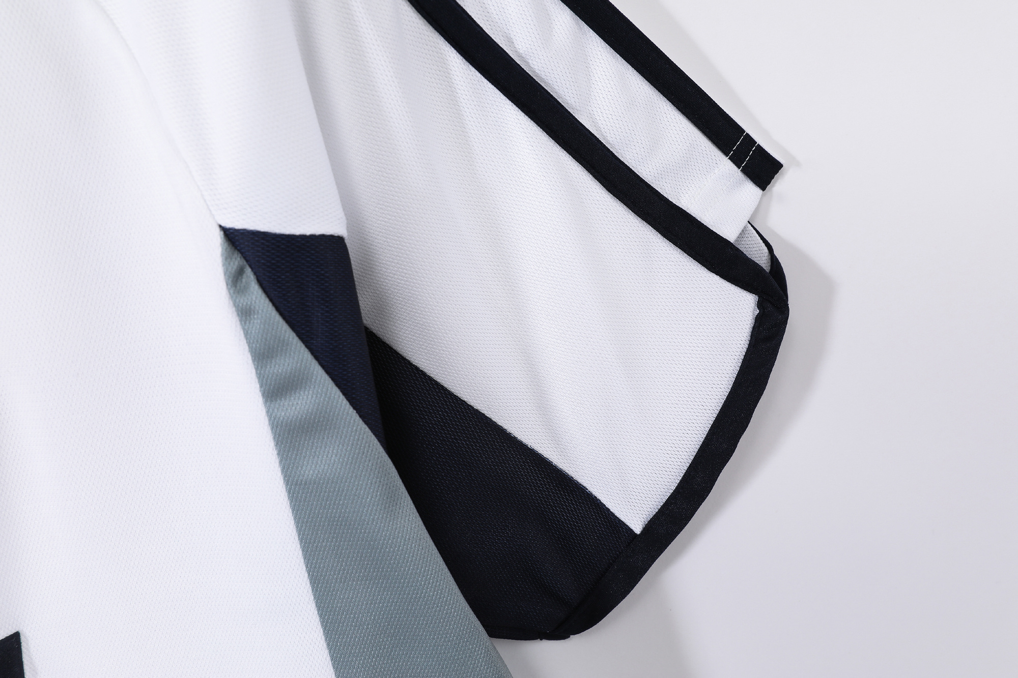 2000-2001 Real Madrid home jersey