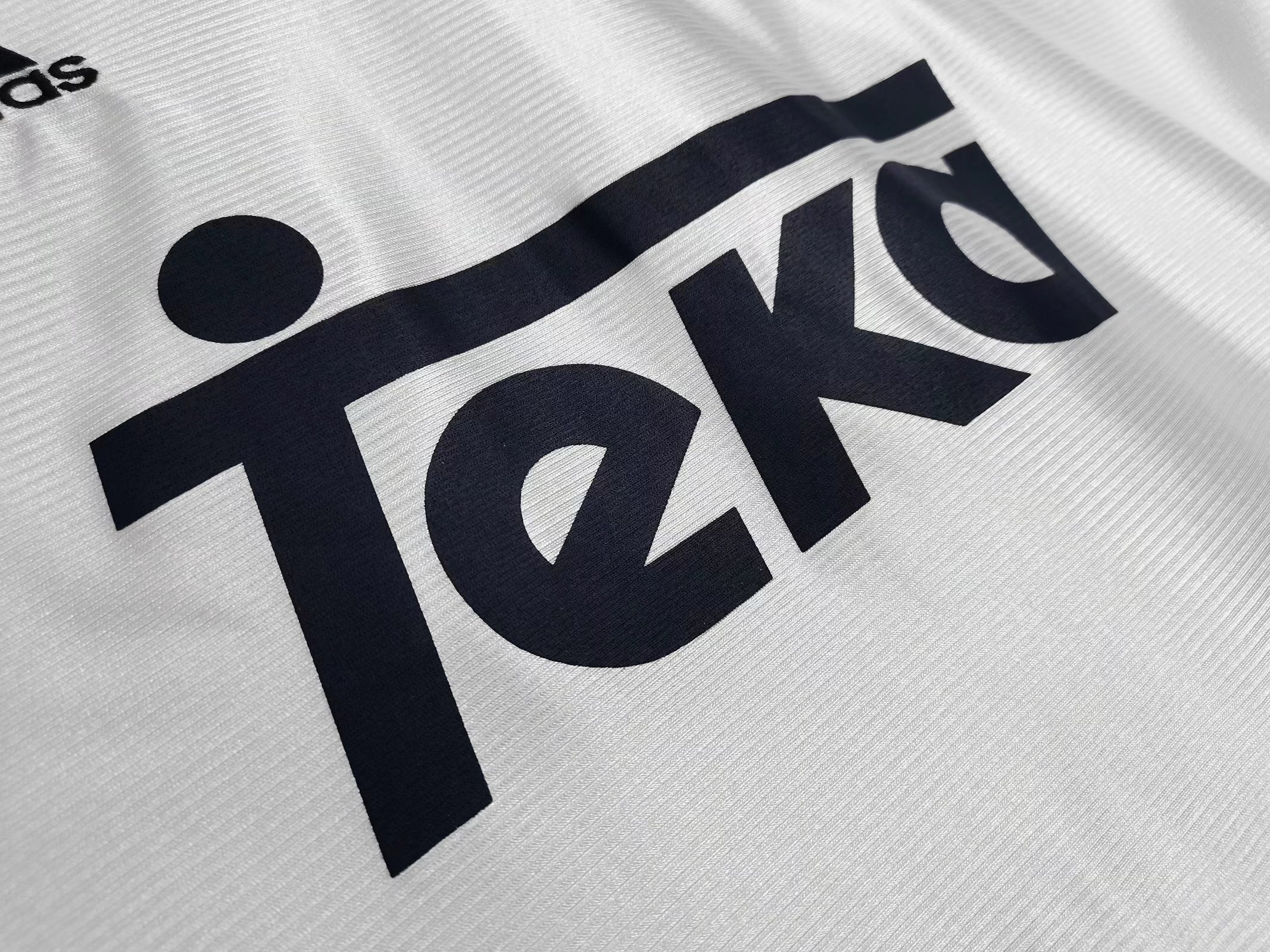 1998-2000 Real Madrid home jersey