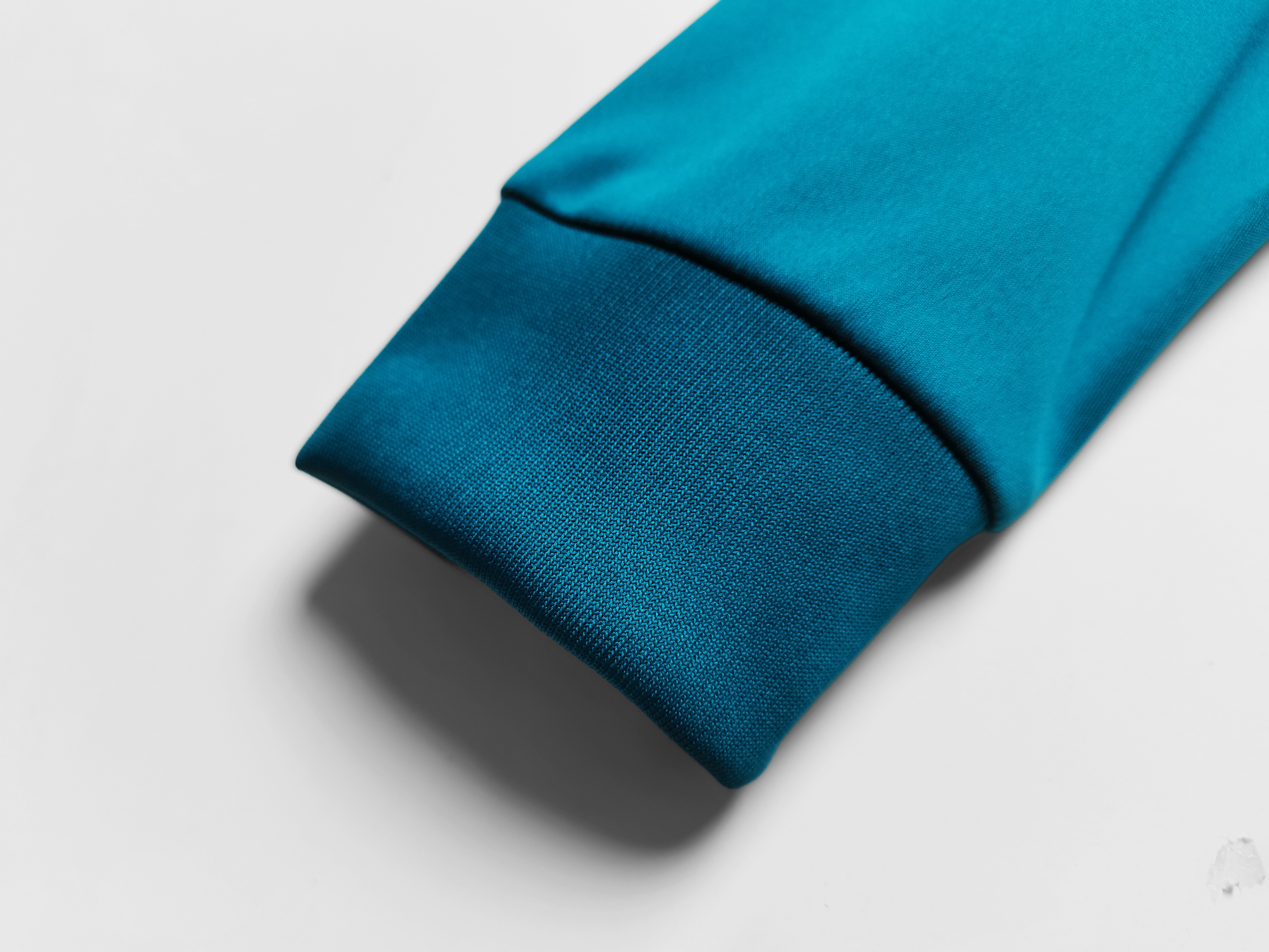 Long sleeves 2017-2018 Real Madrid third jersey