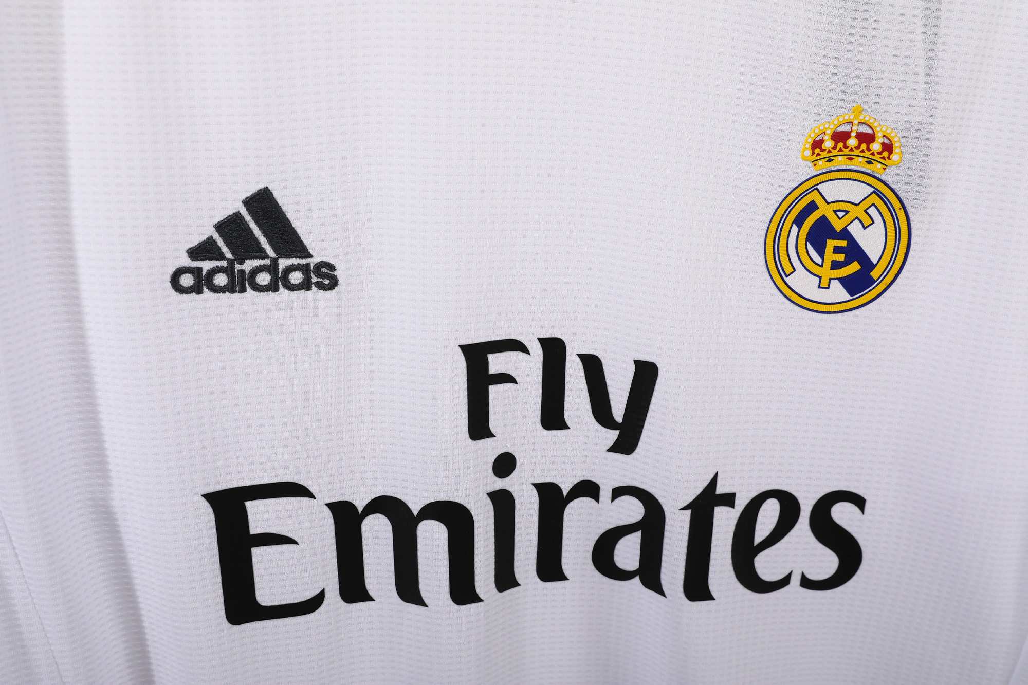 Long sleeves 2015-2016 Real Madrid home jersey