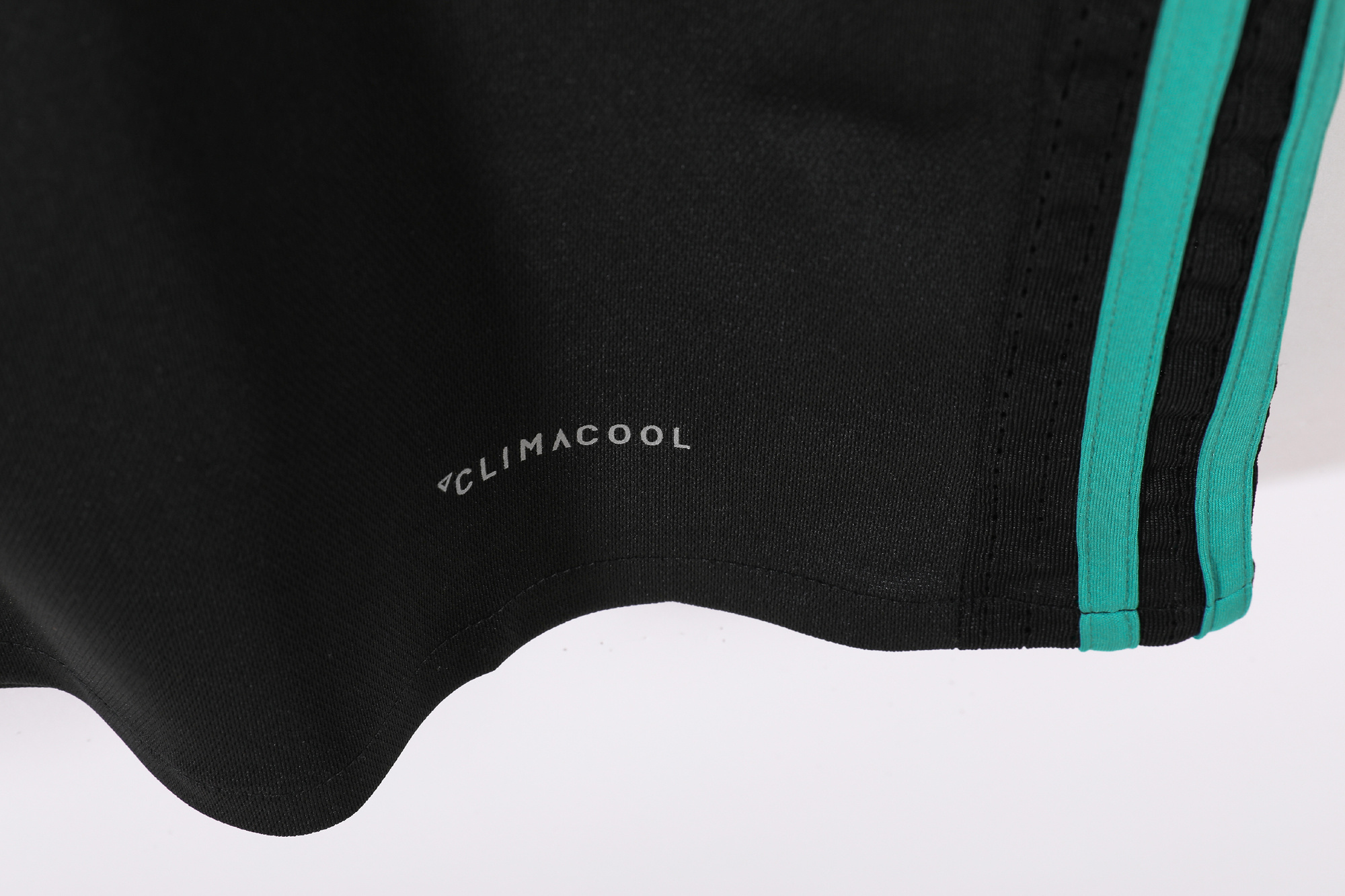 2017-2018 Real Madrid away jersey