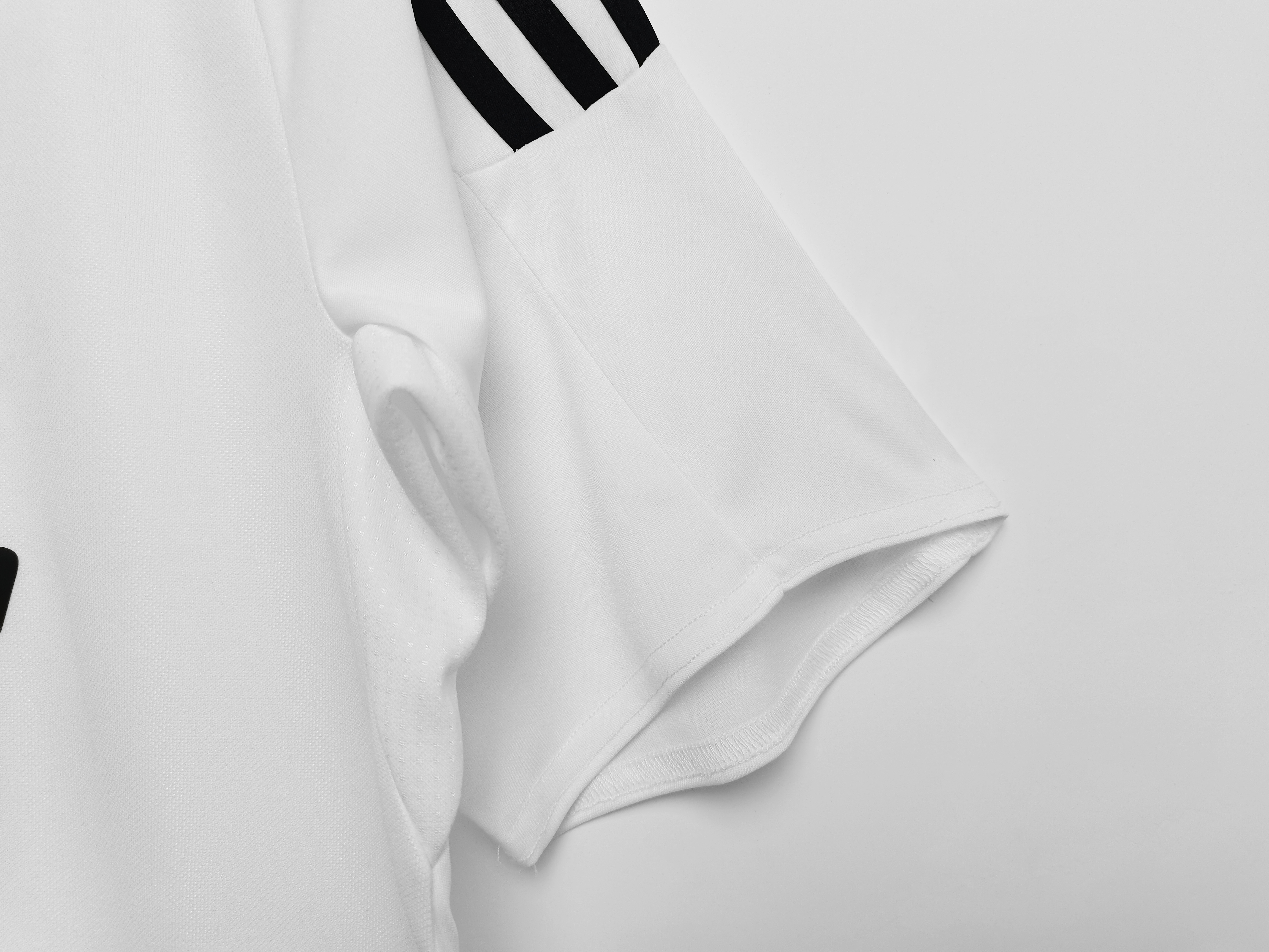 2008-2009 Real Madrid home jersey