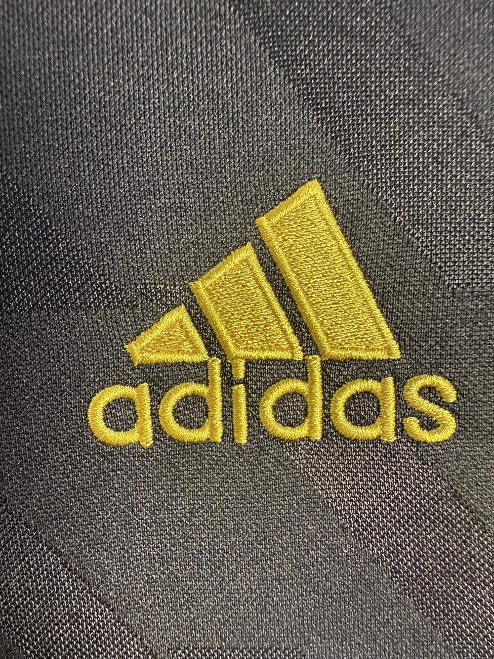 Long sleeves 2011-2012 Real Madrid away jersey