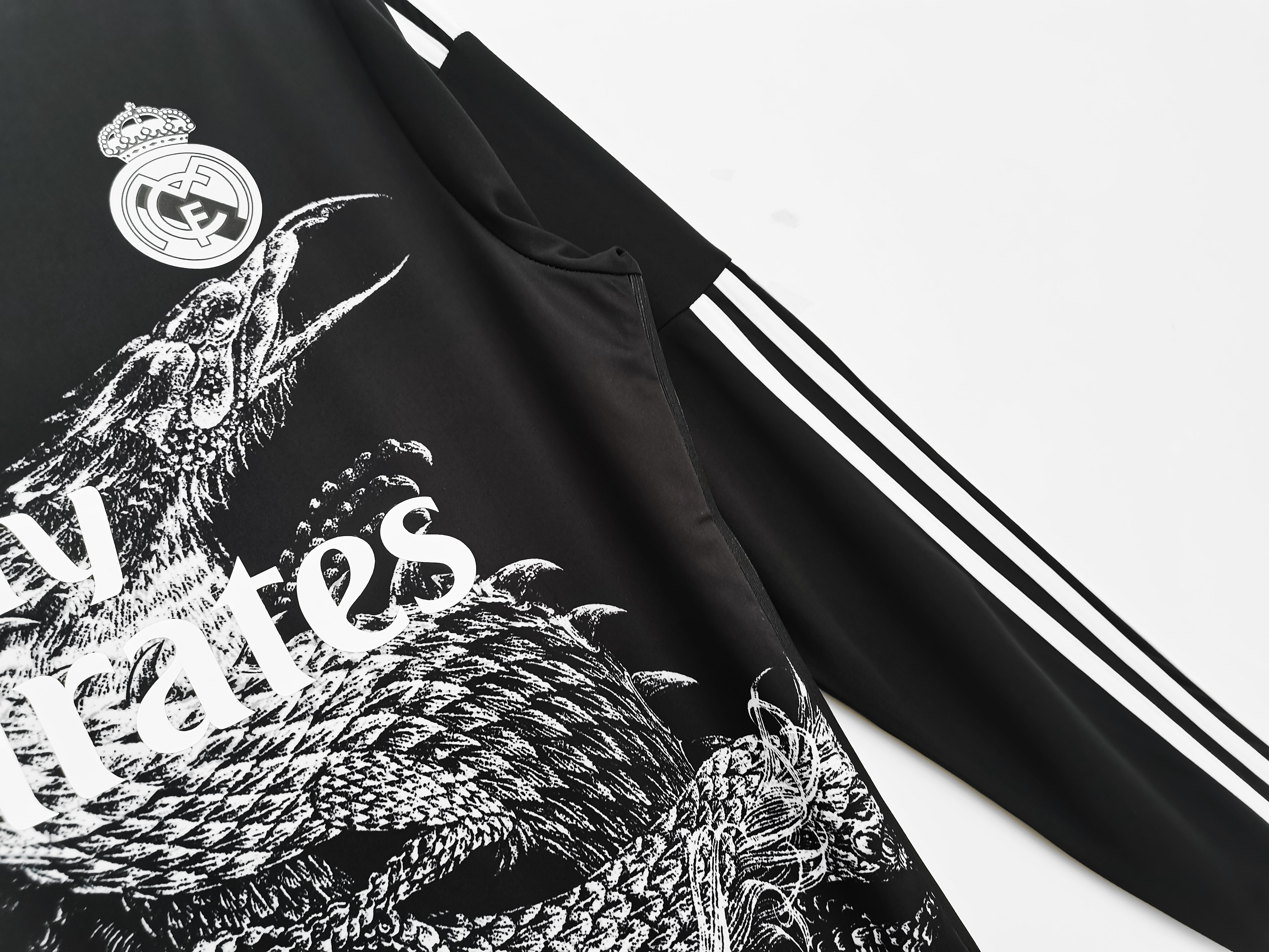 Long sleeves 2014-2015 Real Madrid third jersey