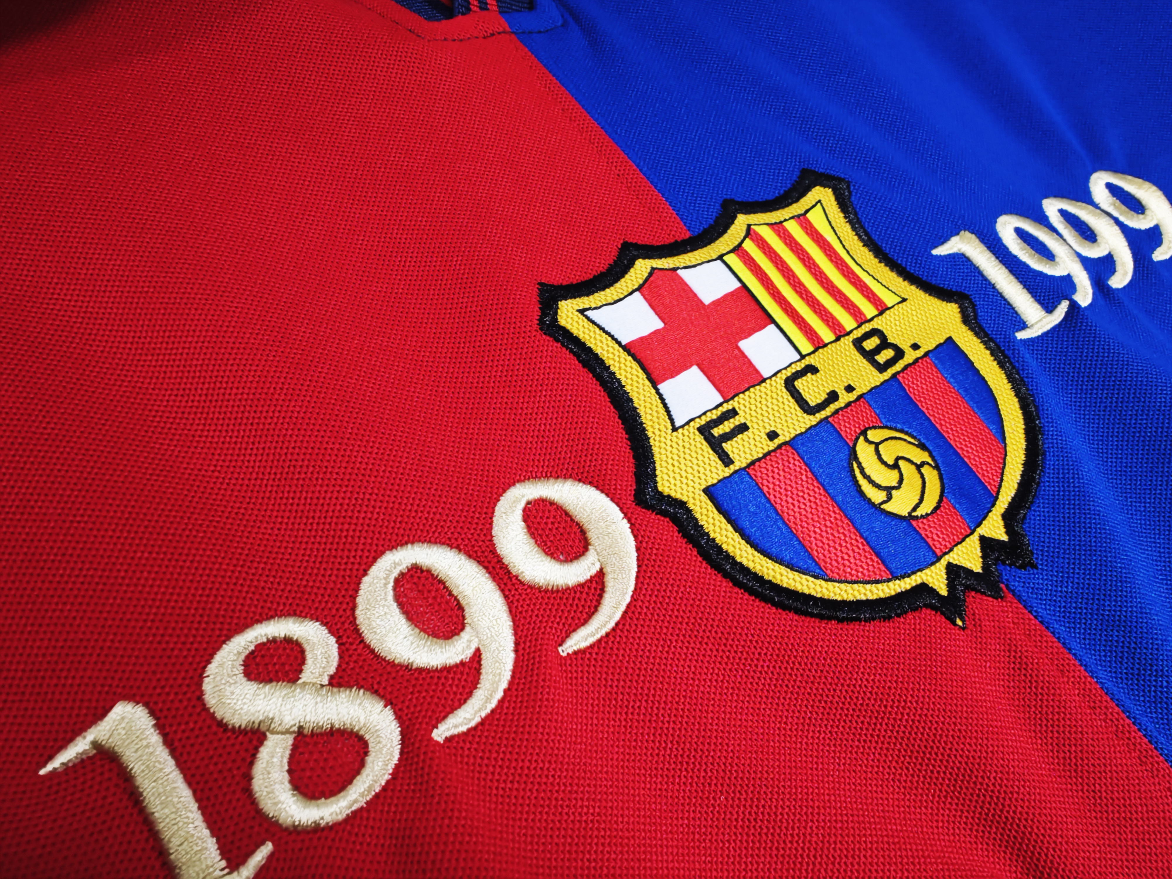 1999-2000 Barcelona home jersey