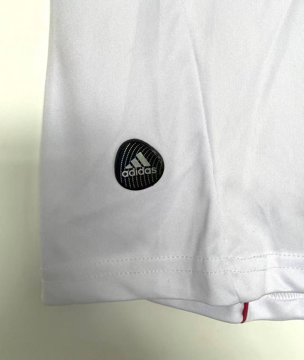 2011-2012 AC Milan away jersey