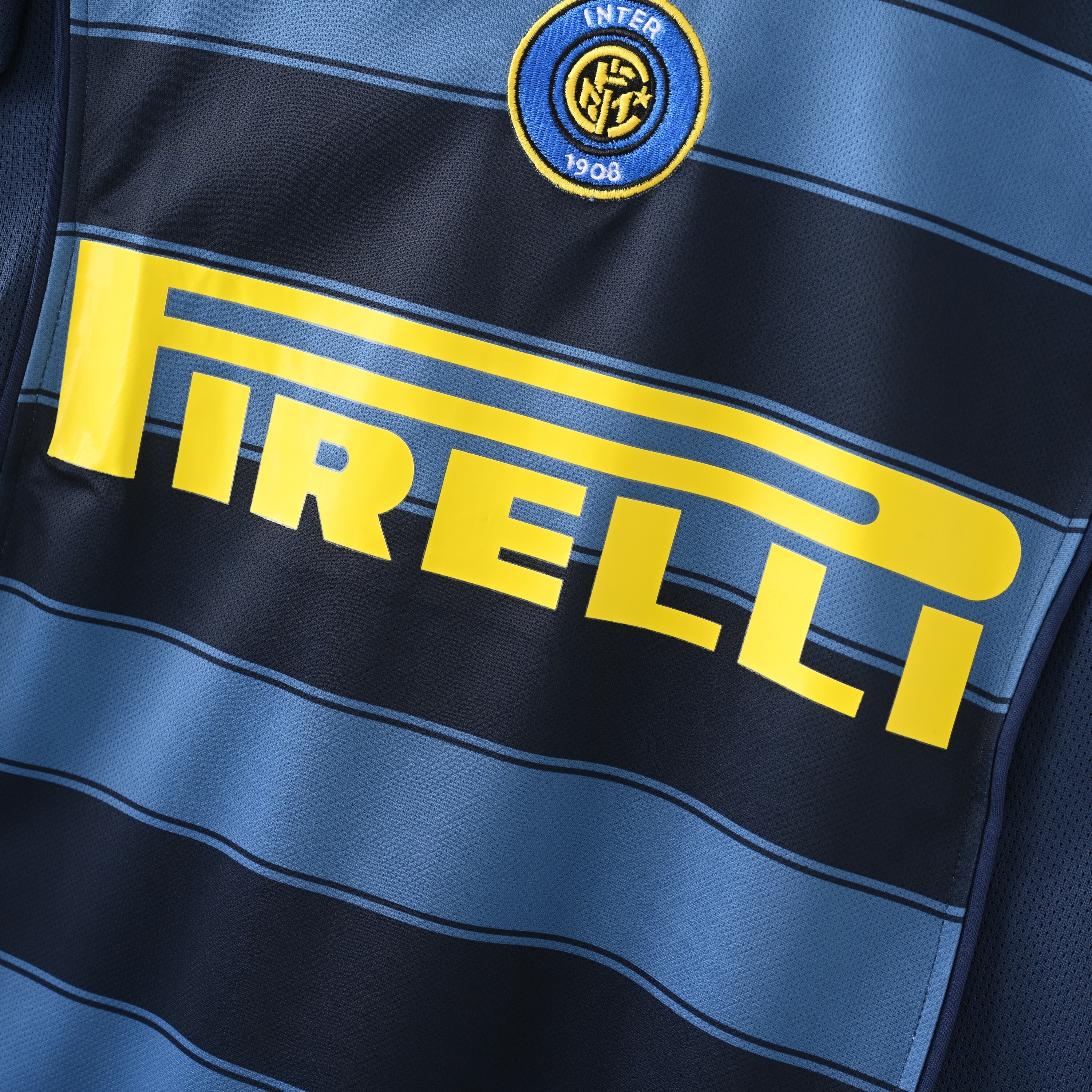 2004-2005 Inter Milan third jersey