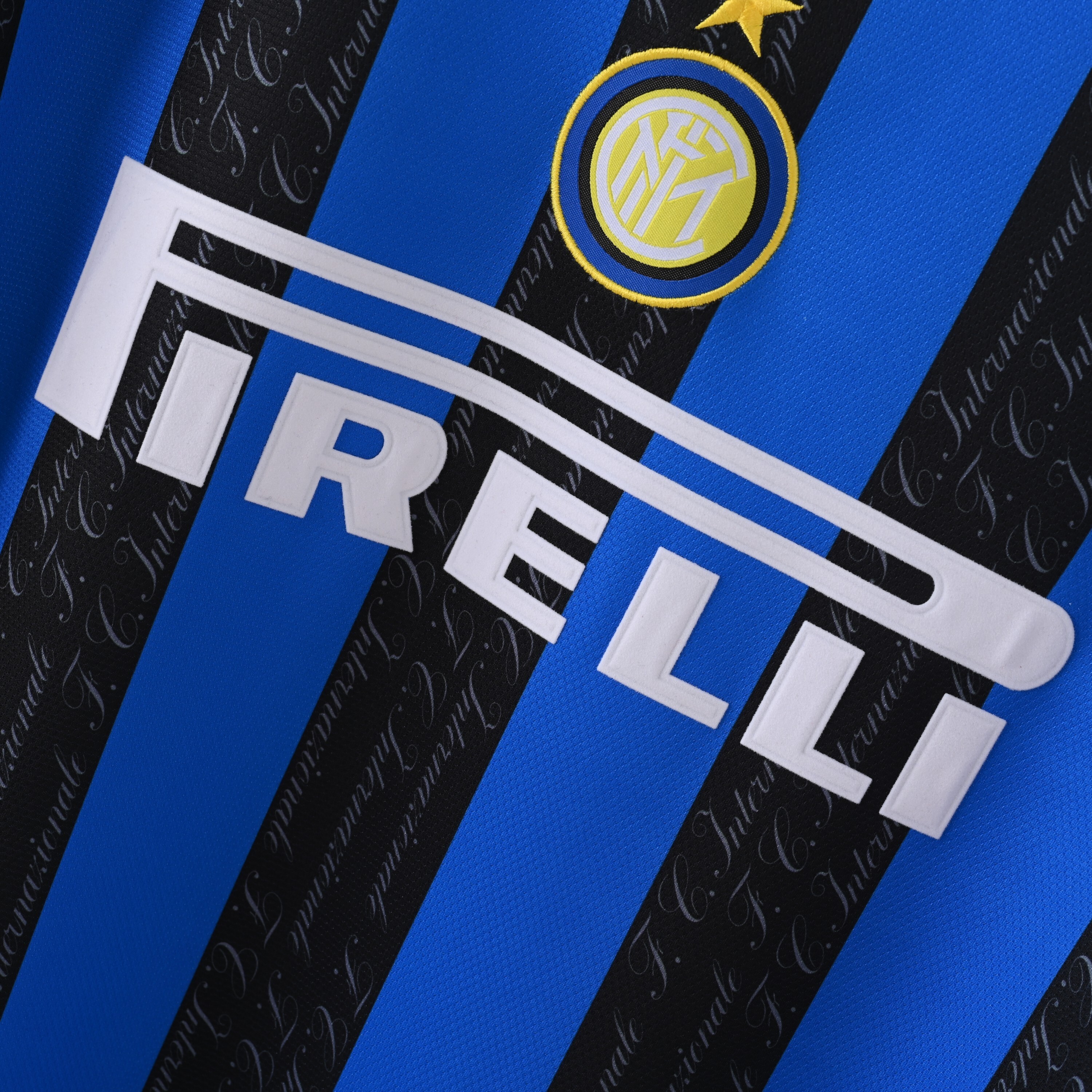 Long sleeves 1997-1998 Inter Milan home jersey