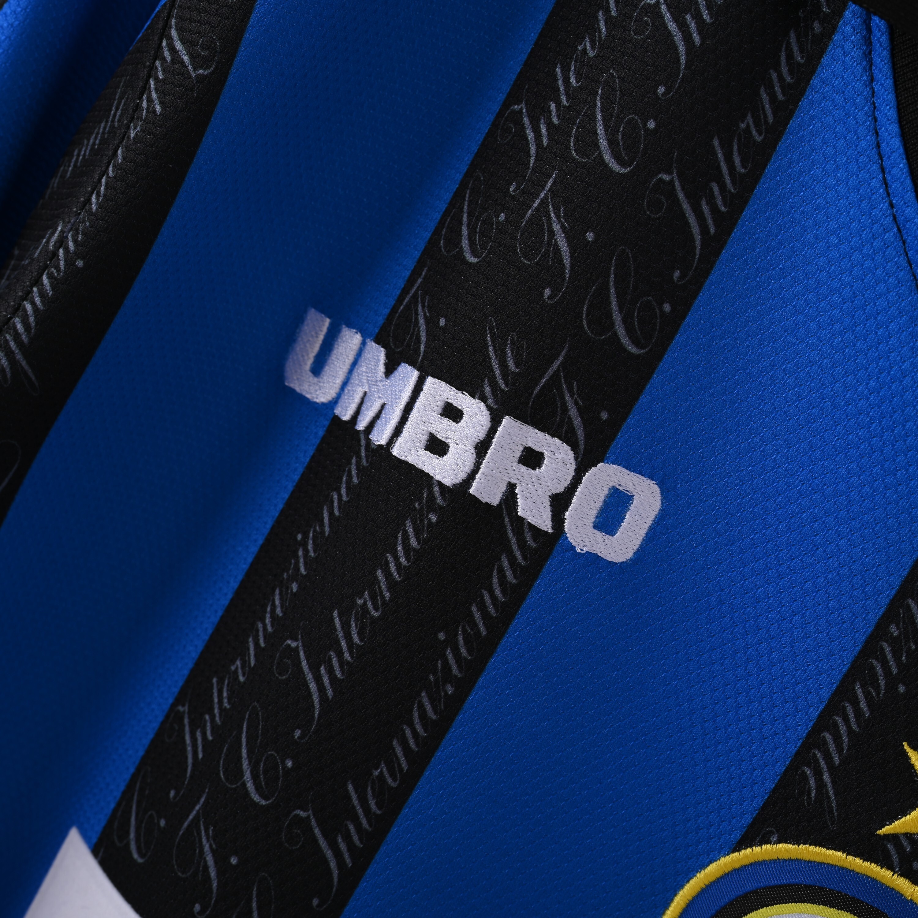 Long sleeves 1997-1998 Inter Milan home jersey