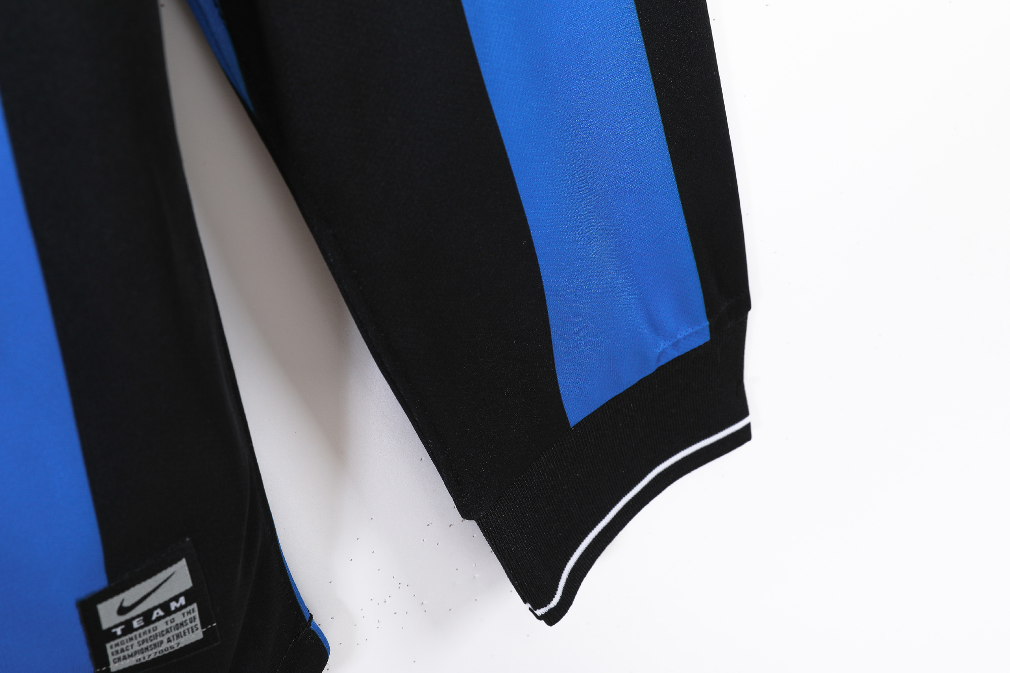 Long sleeves 2009-2010 Inter Milan home jersey