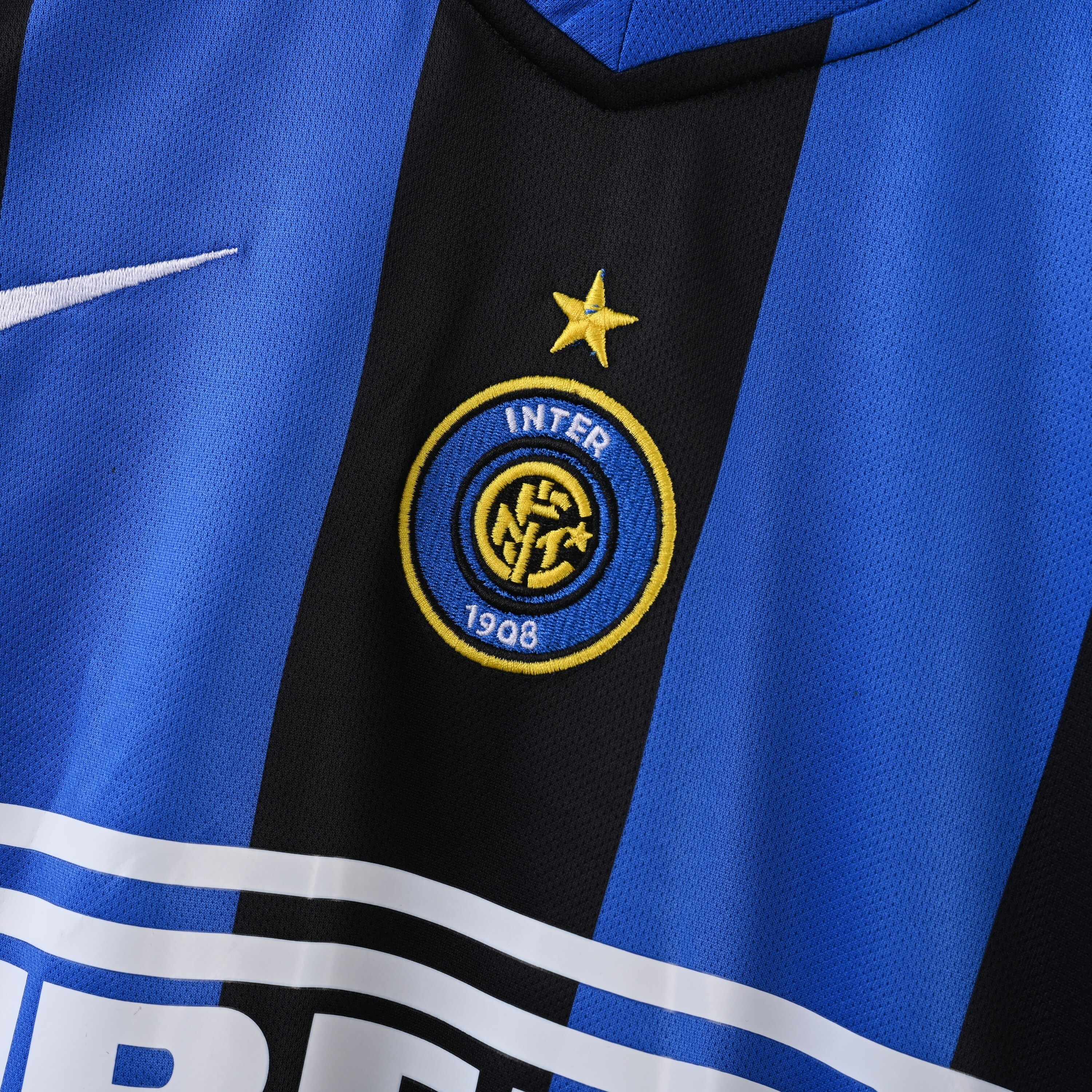 Long sleeves 2004-2005 Inter Milan home jersey
