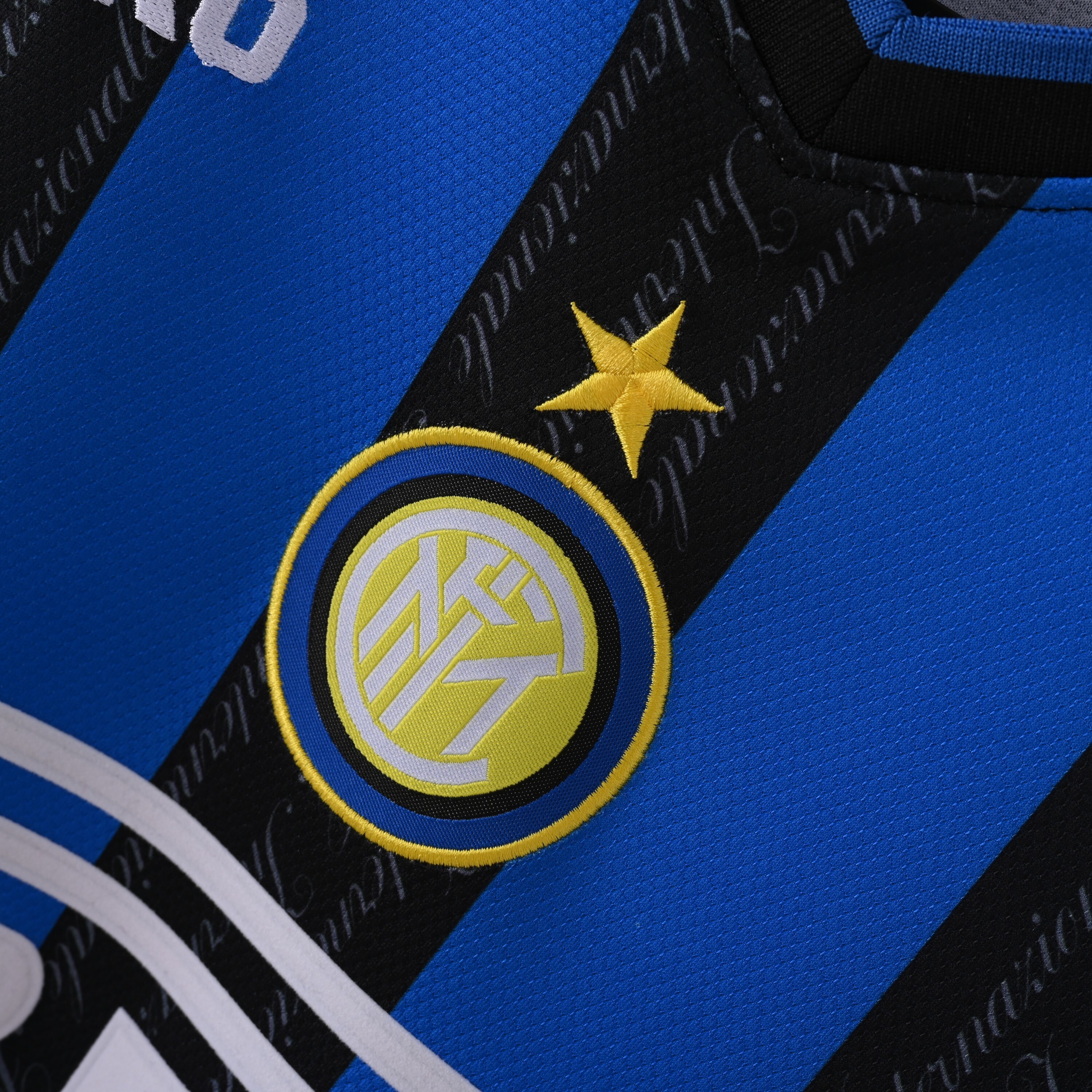 Long sleeves 1997-1998 Inter Milan home jersey