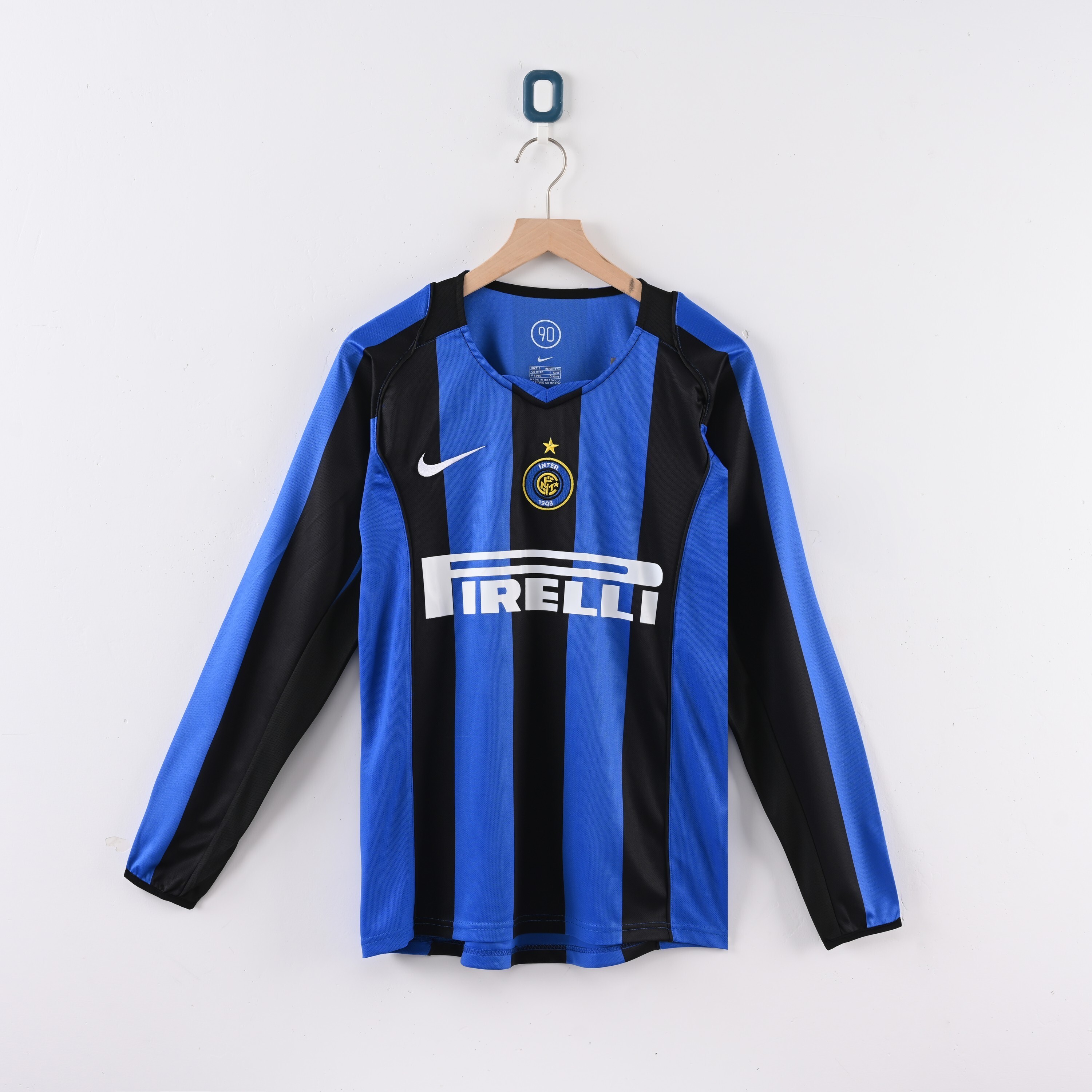 Long sleeves 2004-2005 Inter Milan home jersey