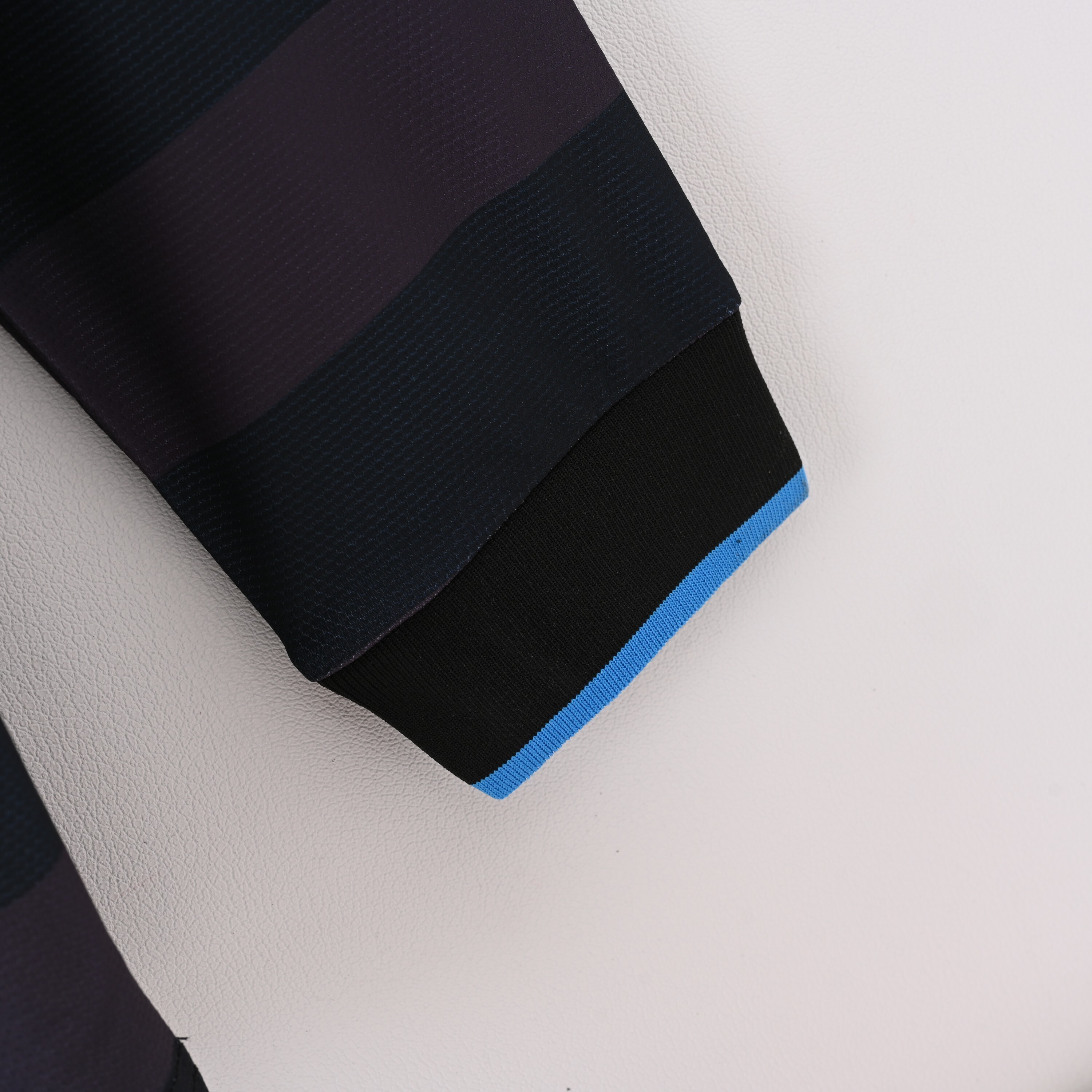 Long sleeves 1997-1998 Inter Milan third jersey