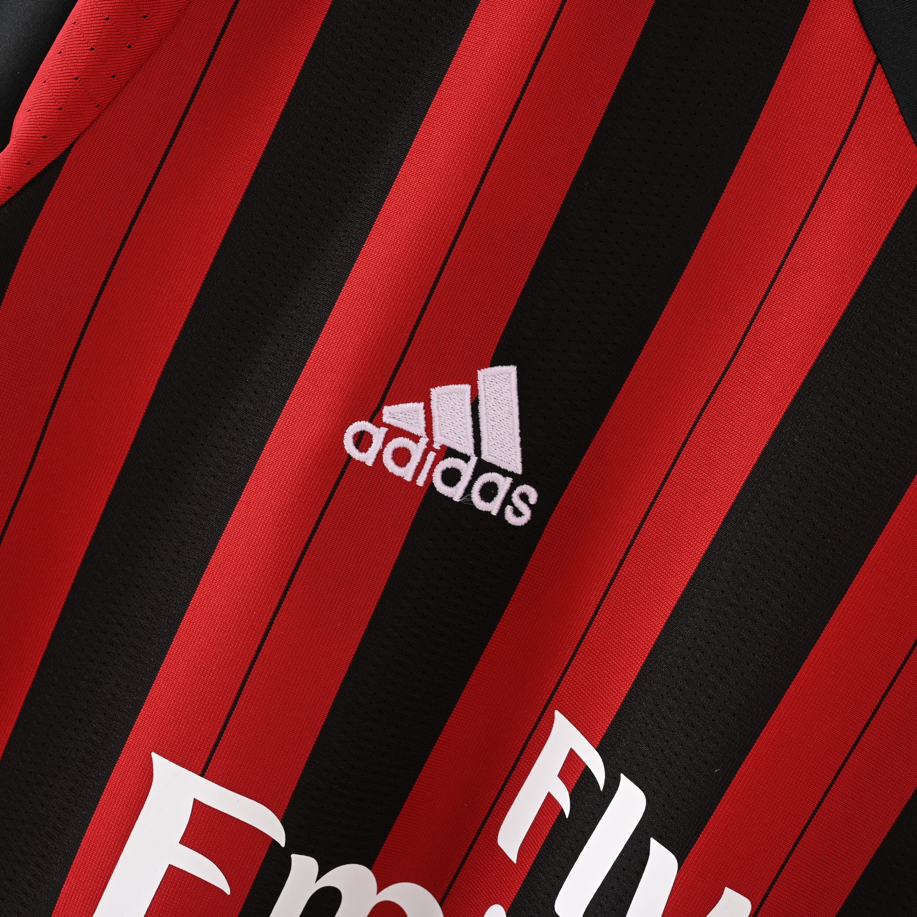 Long sleeves 2013-2014 AC Milan home jersey
