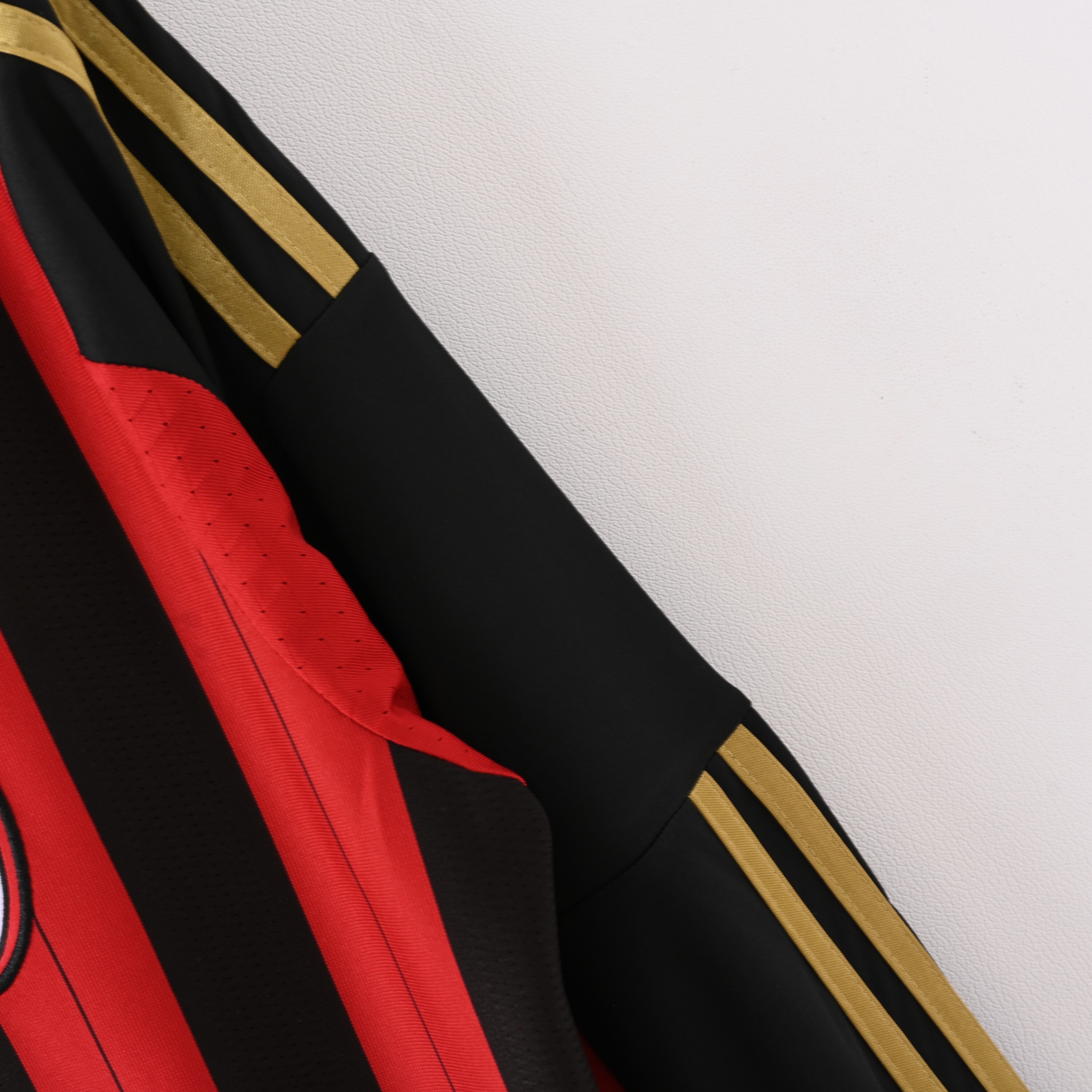 Long sleeves 2013-2014 AC Milan home jersey