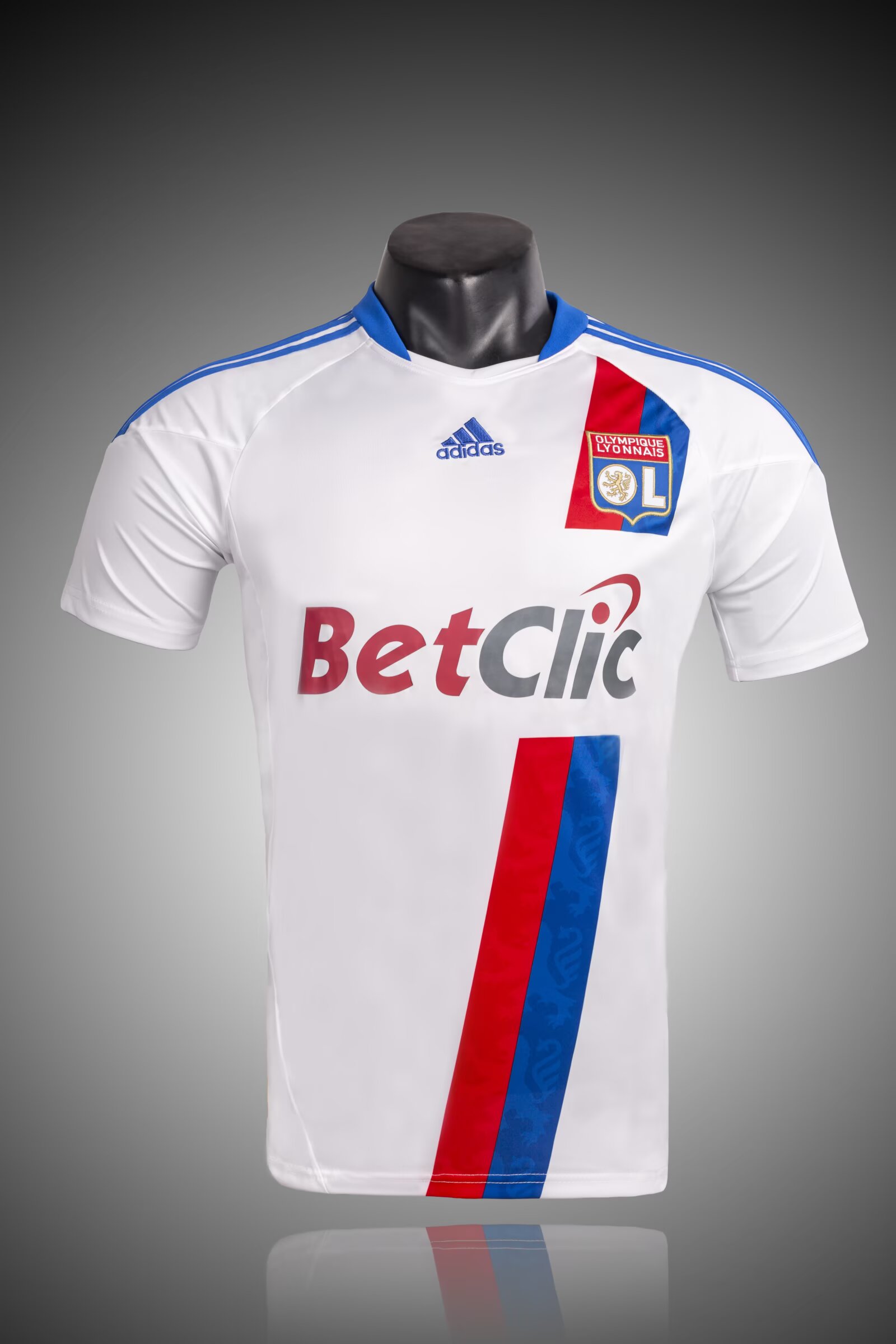 2010-2011 Lyon home jersey