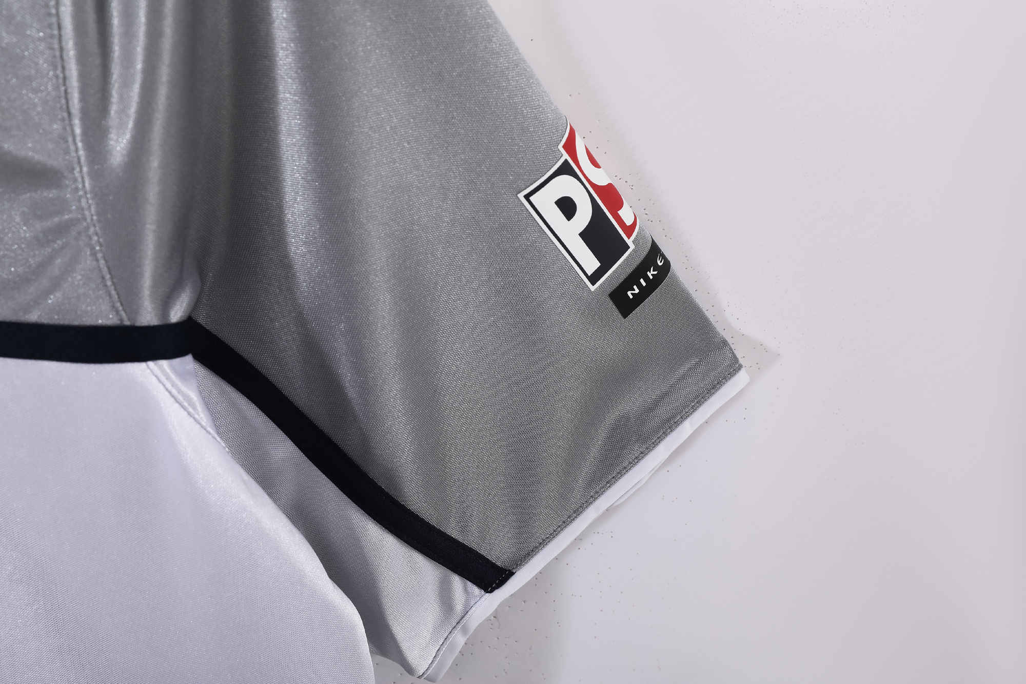 2000-2001 Paris away jersey