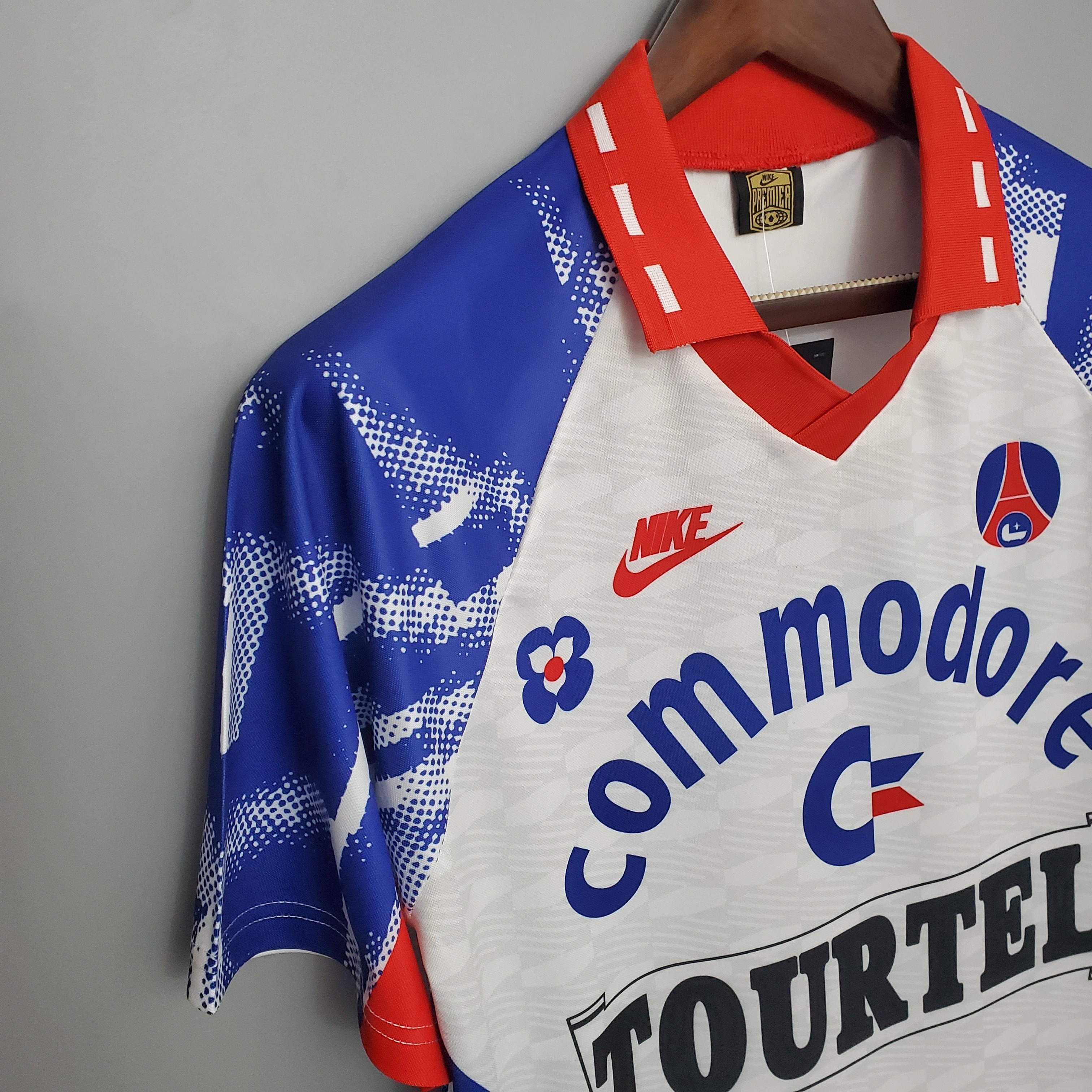 1993-1994 Paris away jersey