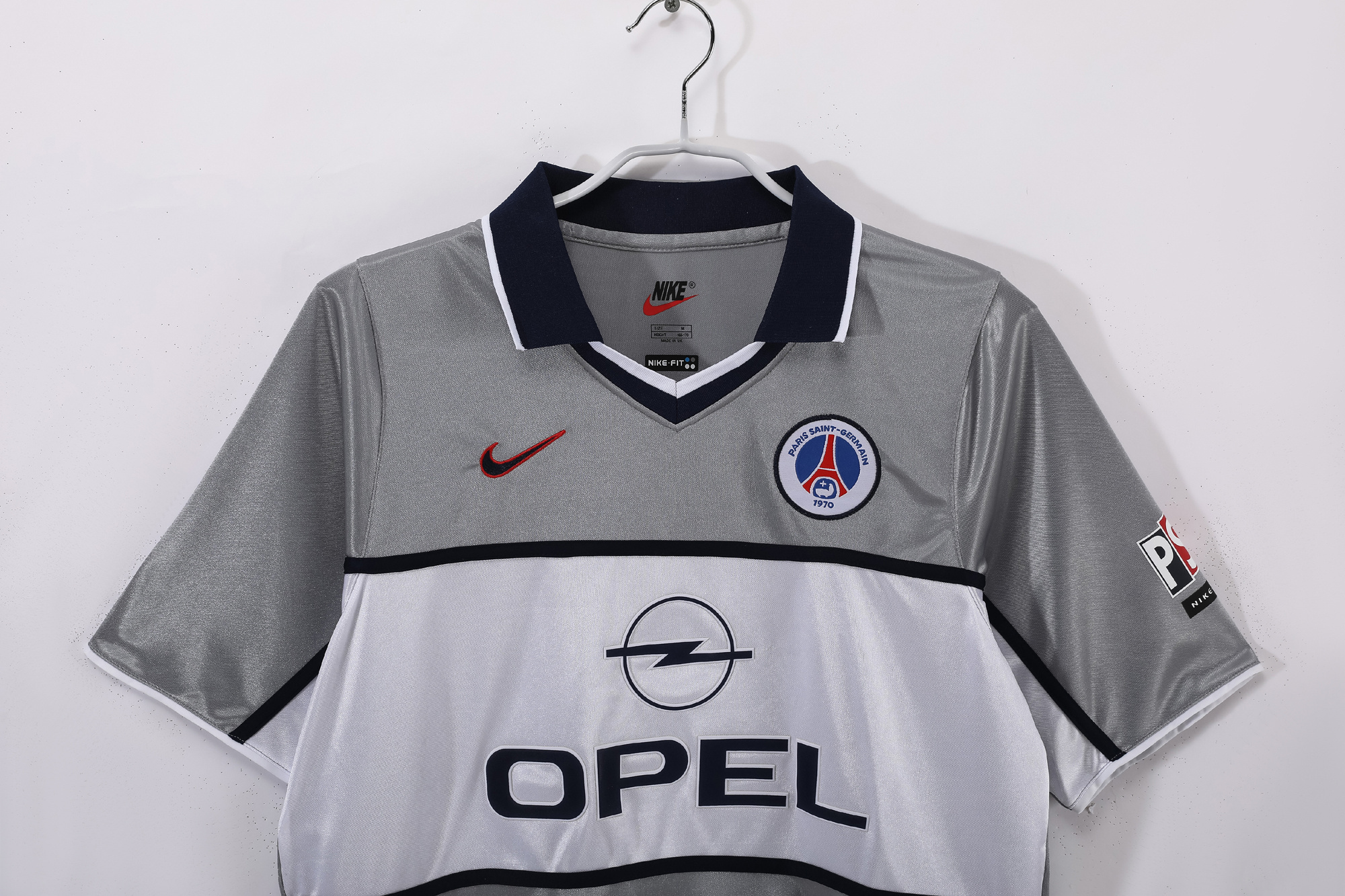 2000-2001 Paris away jersey