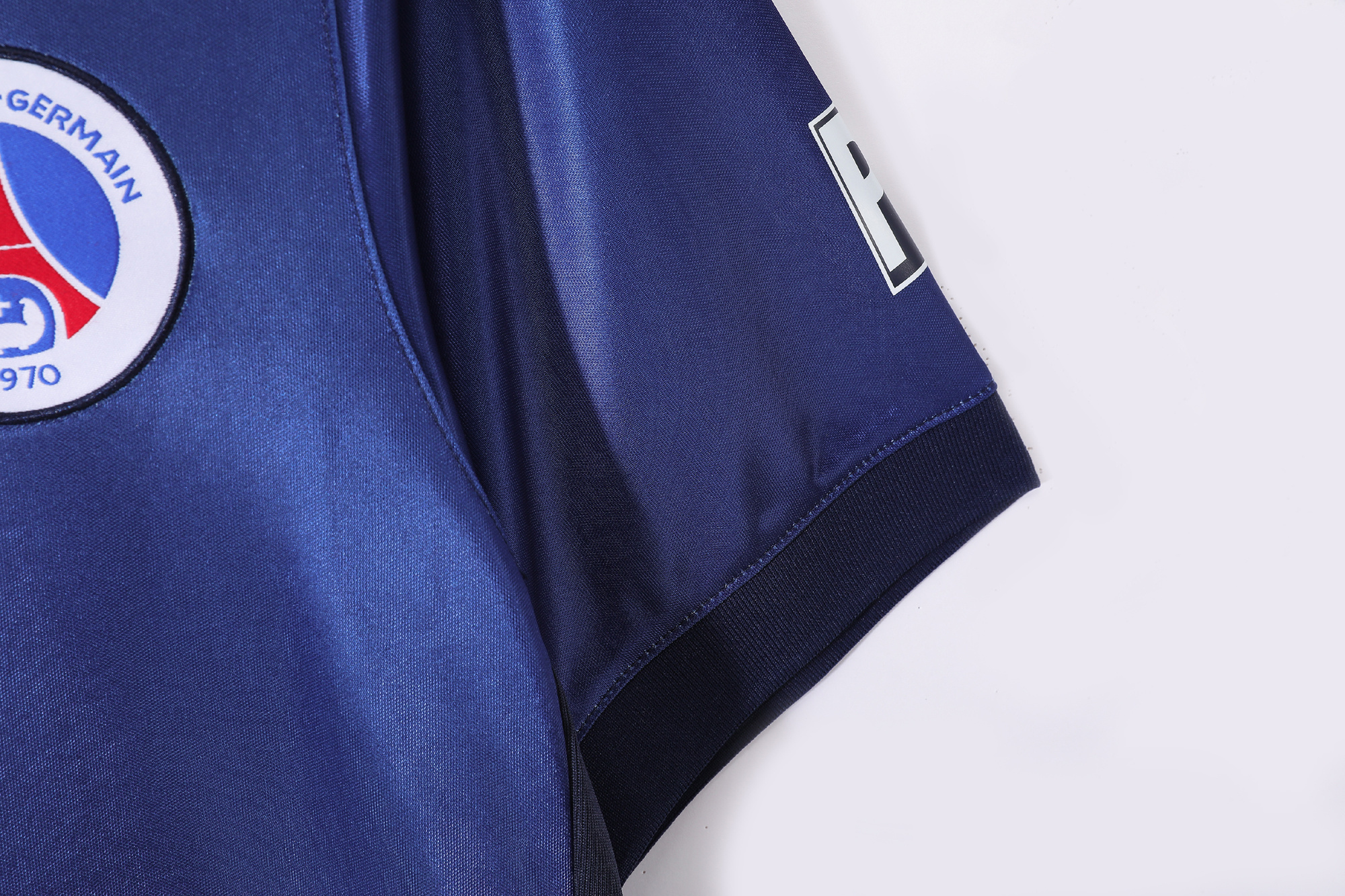 1998-1999 Paris home jersey