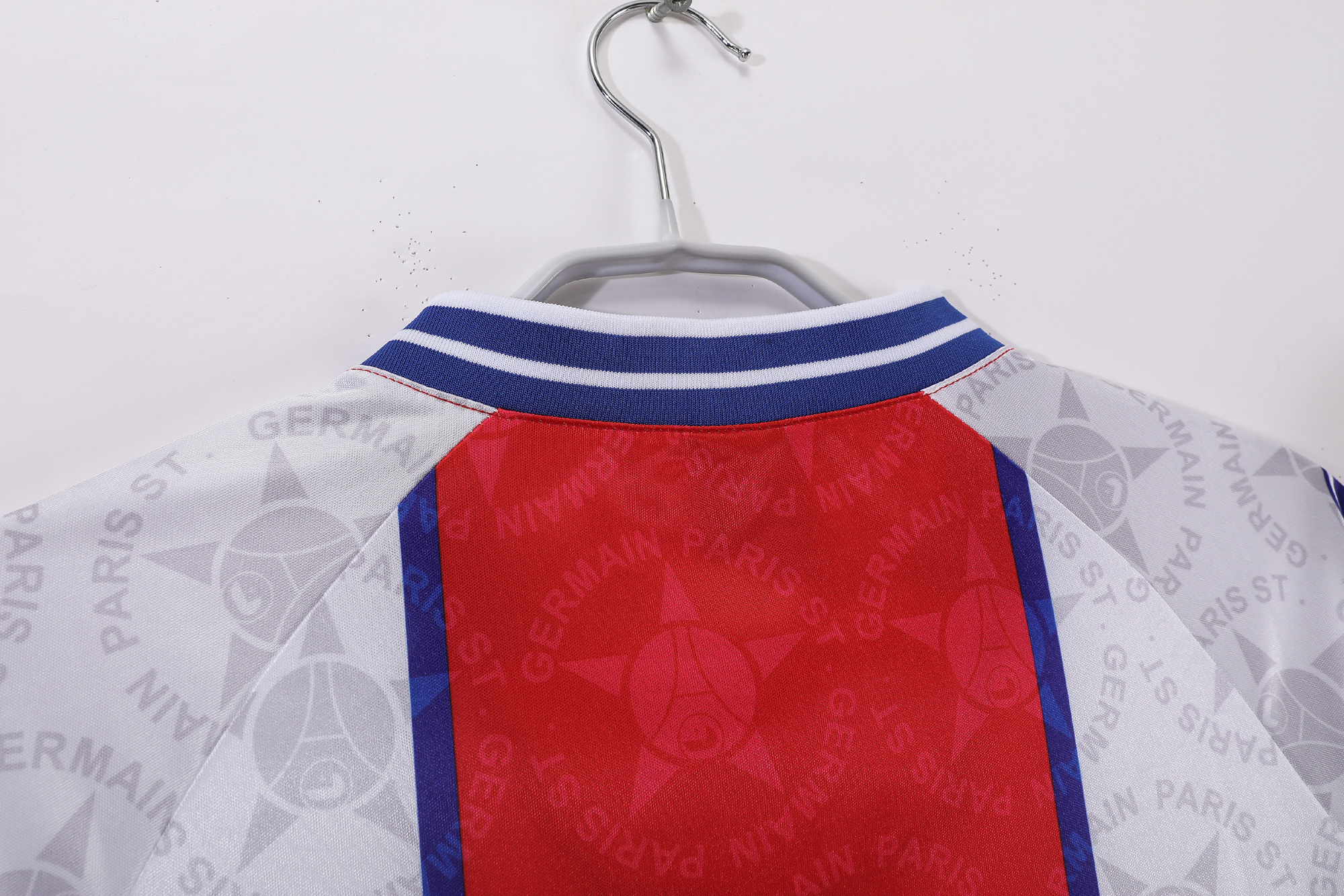 1994-1995 Paris away jersey