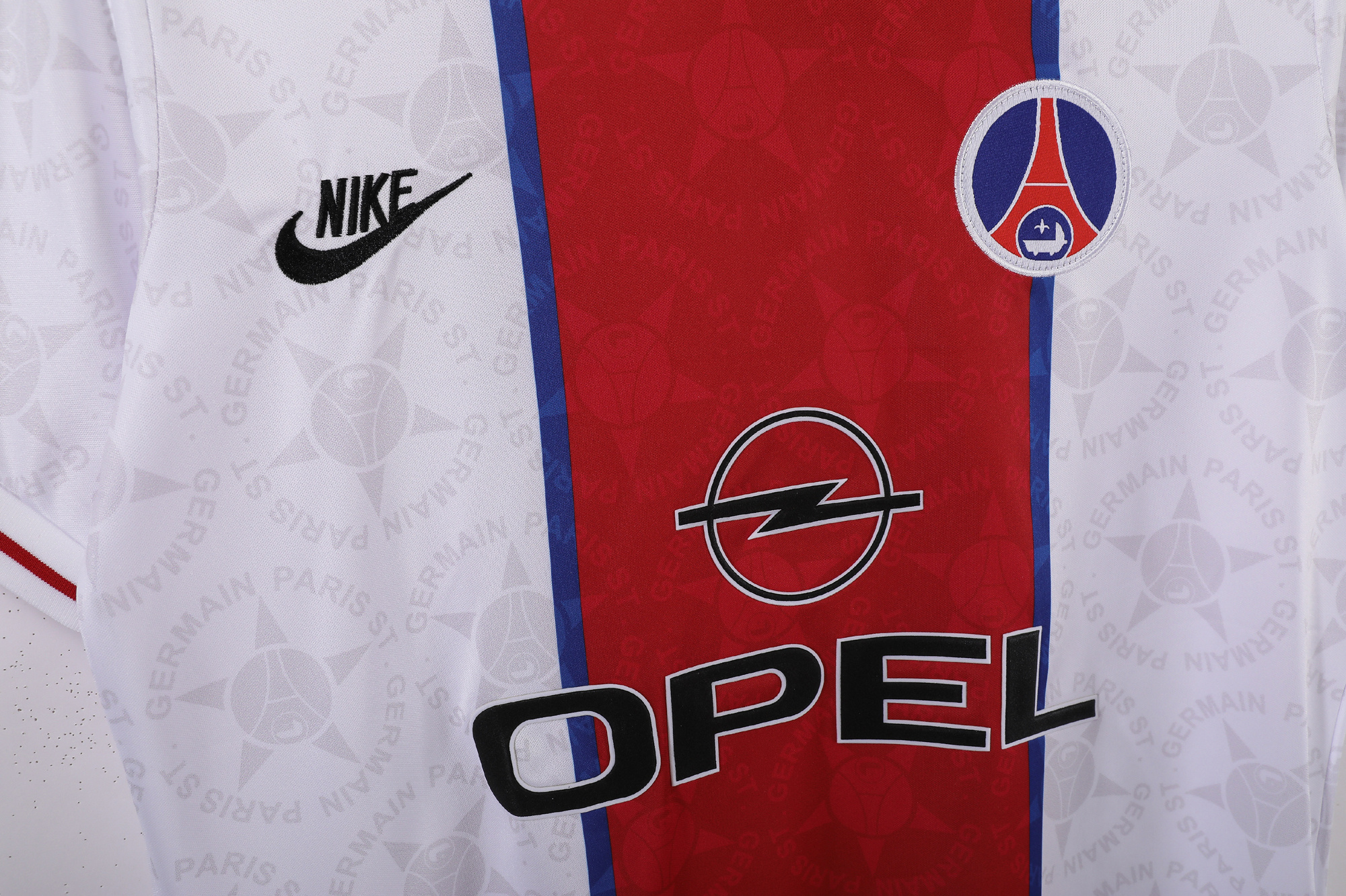 1995-1996 Paris away jersey