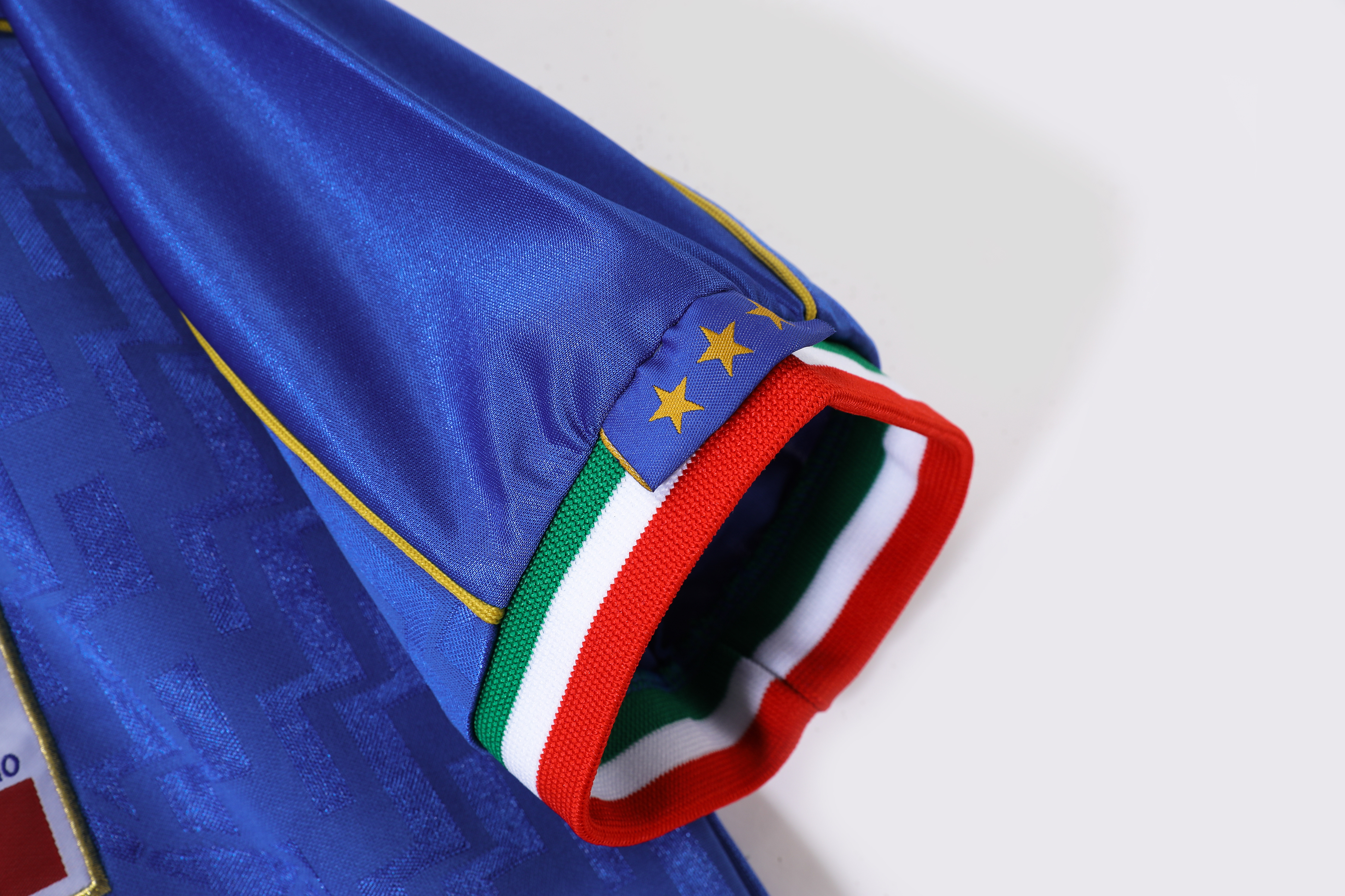 1995 Italy home jersey