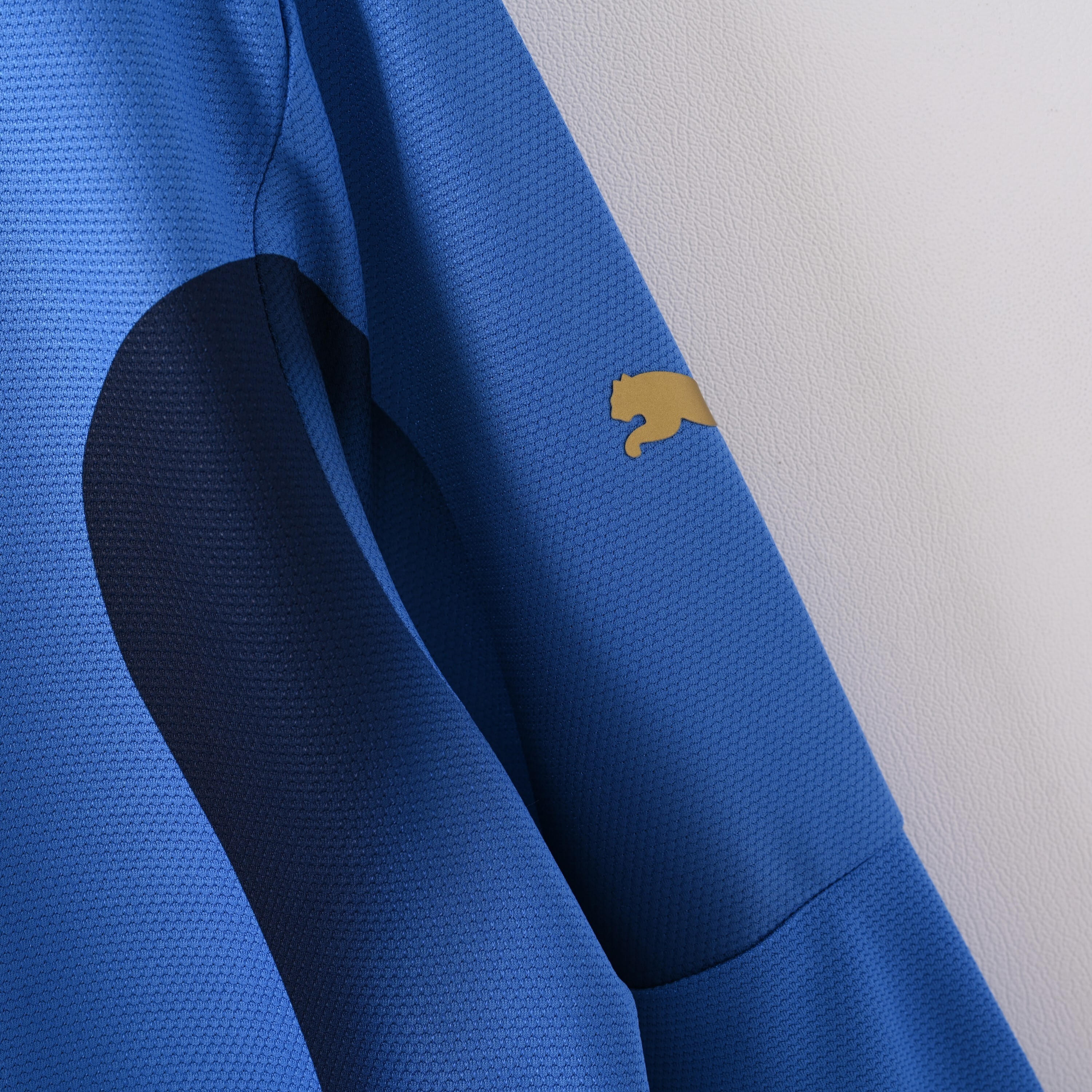 Long sleeves 2006 Italy Home jersey
