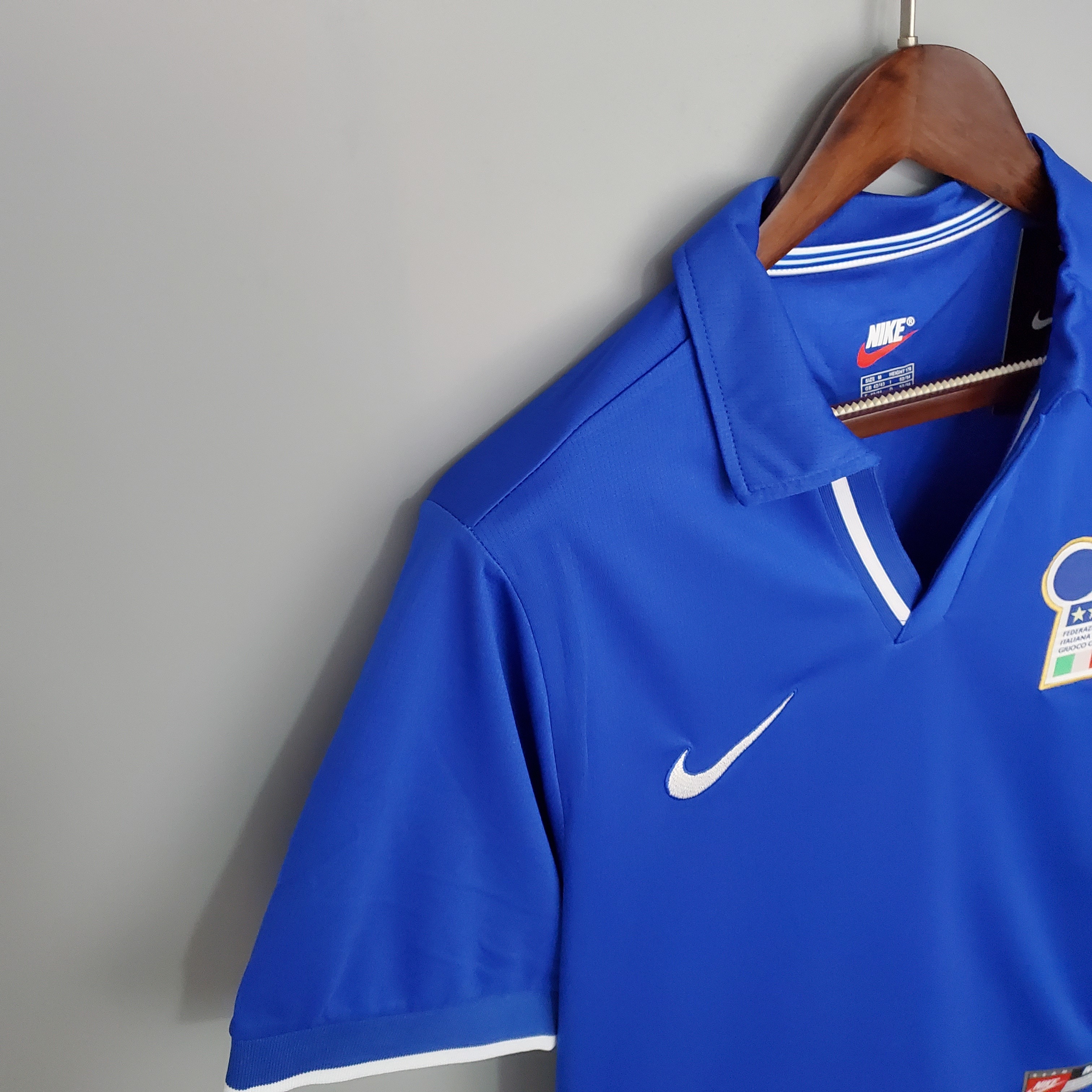 1998 Italy Home jersey