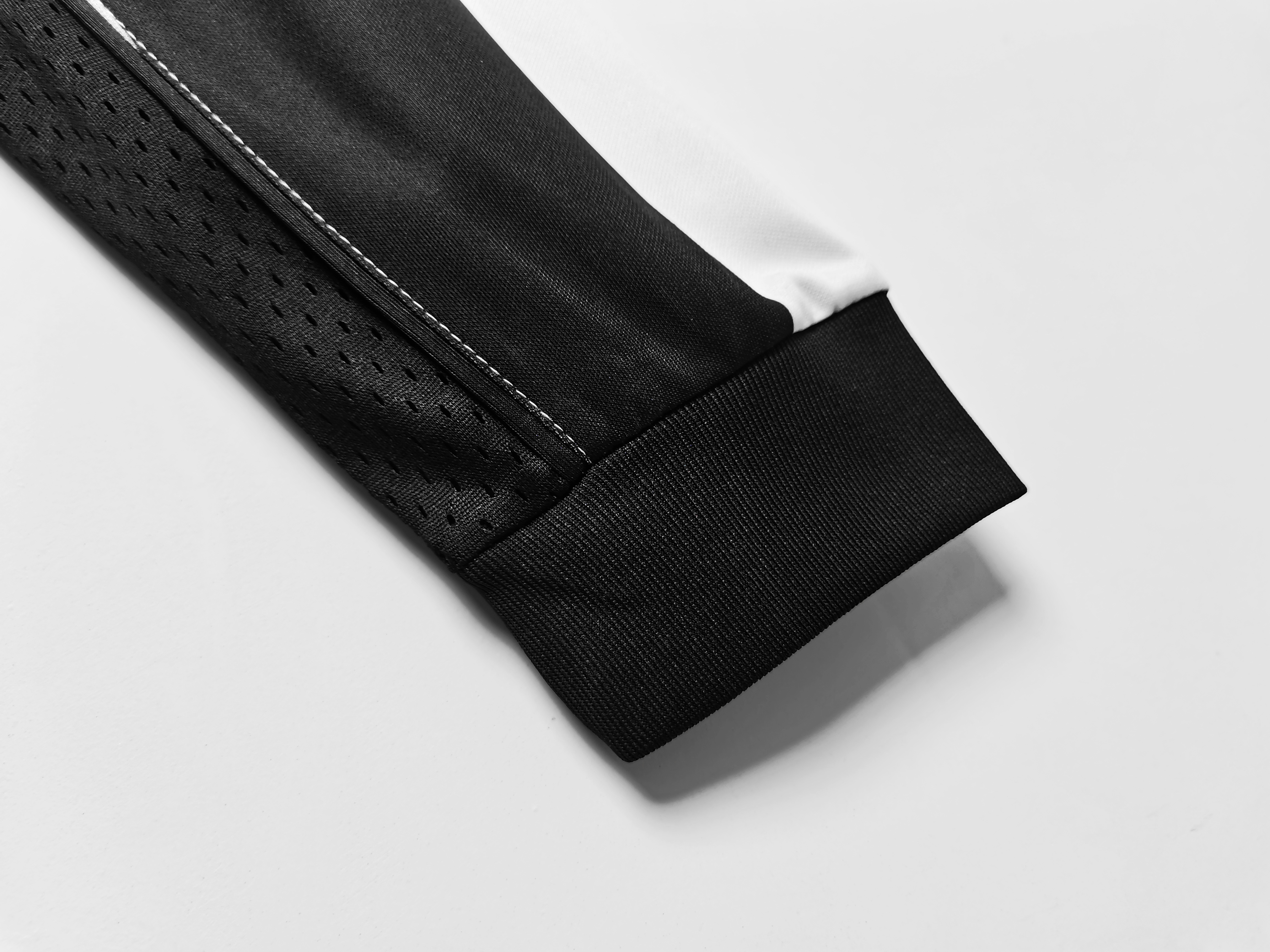 Long sleeves 1997-1998 Juventus Home jersey