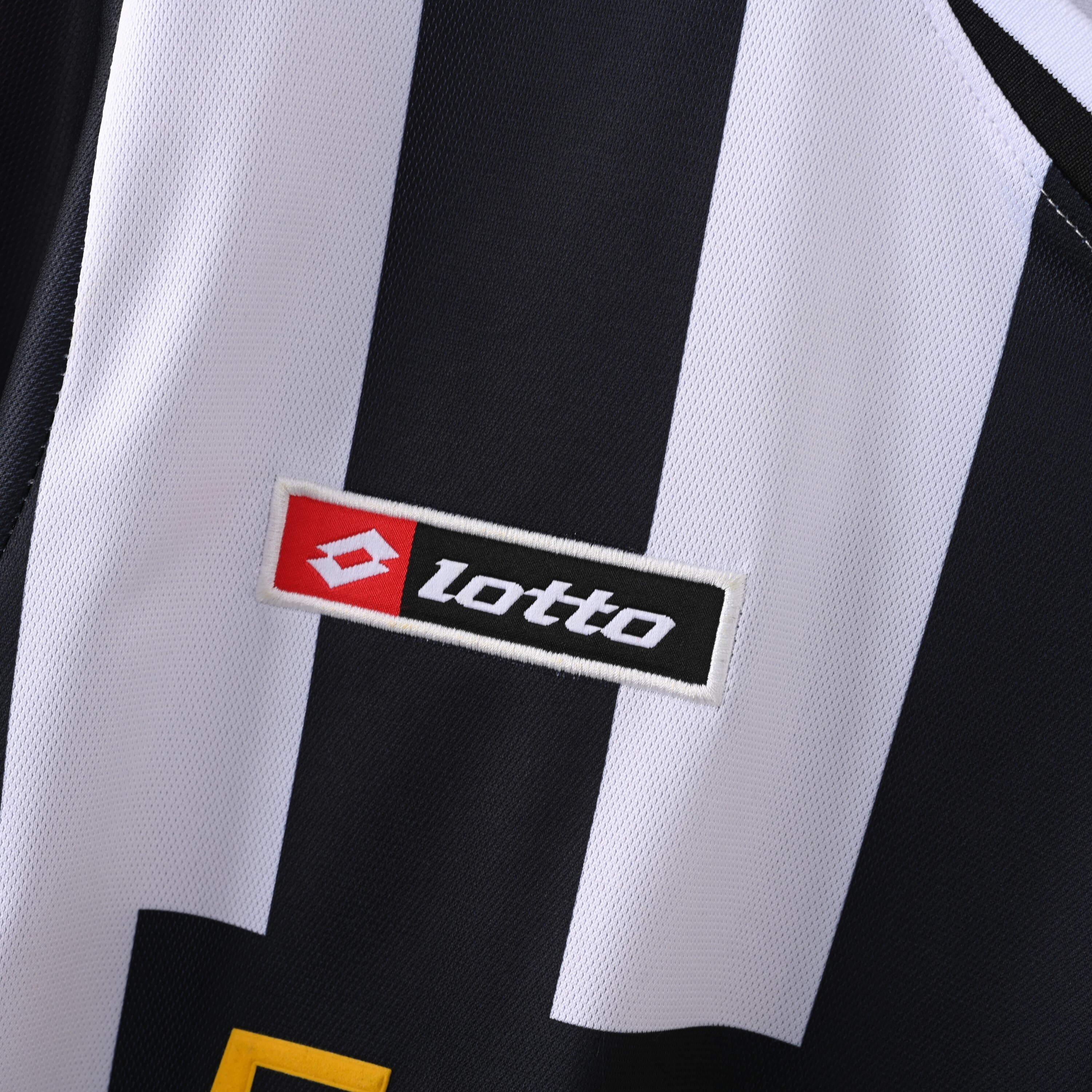 2001-2002 Juventus Home jersey