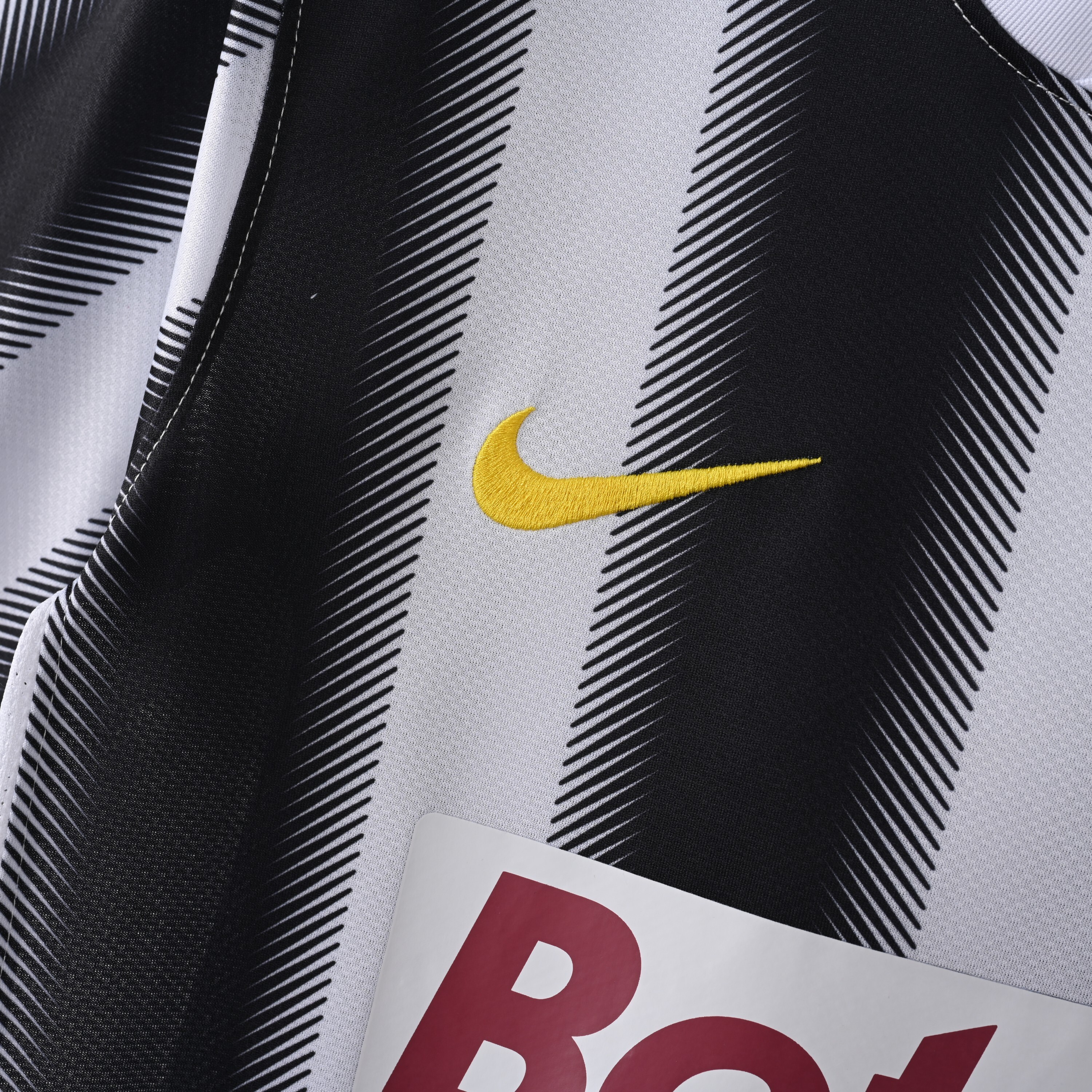 2011-2012 Juventus Home jersey