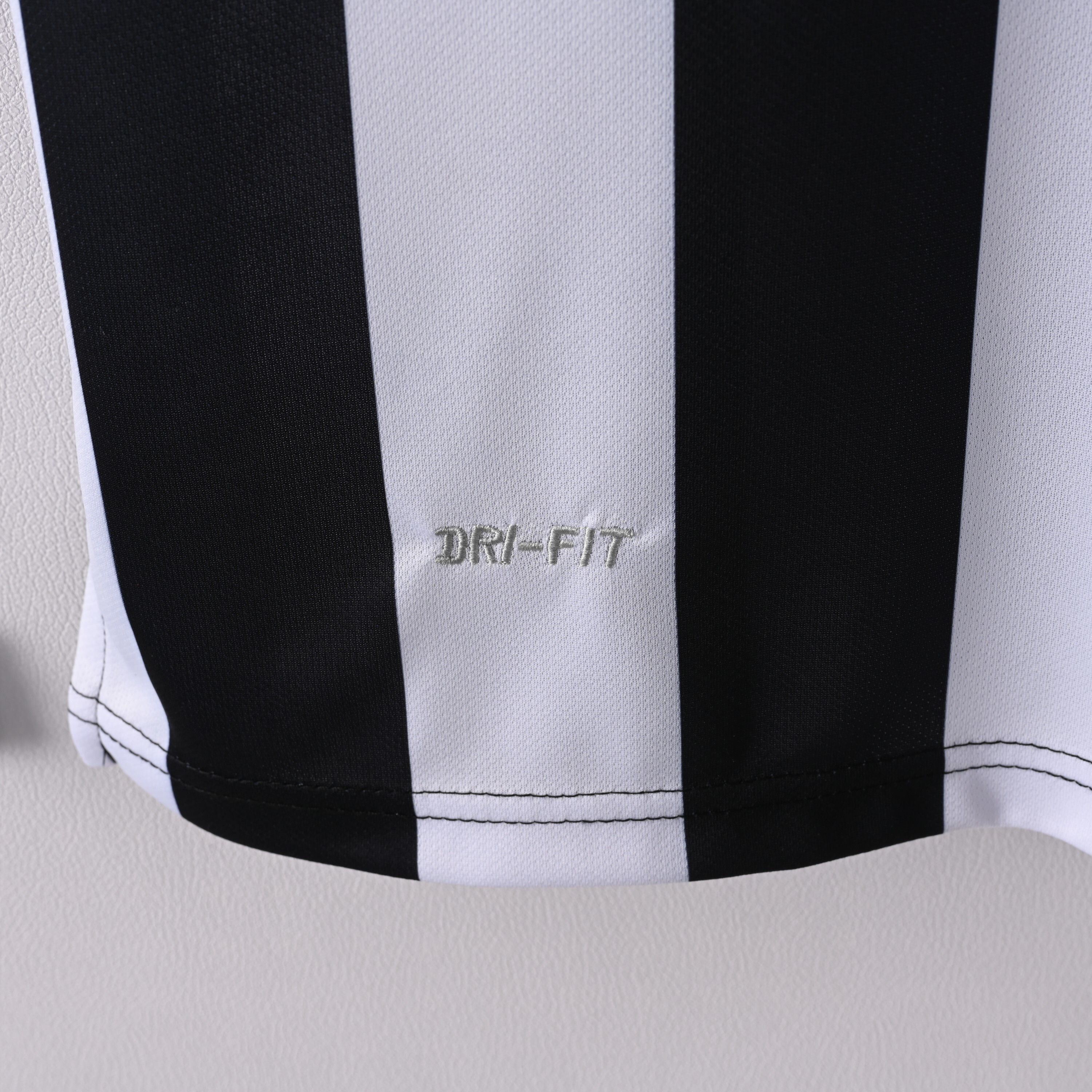 2015-2016 Juventus Home jersey