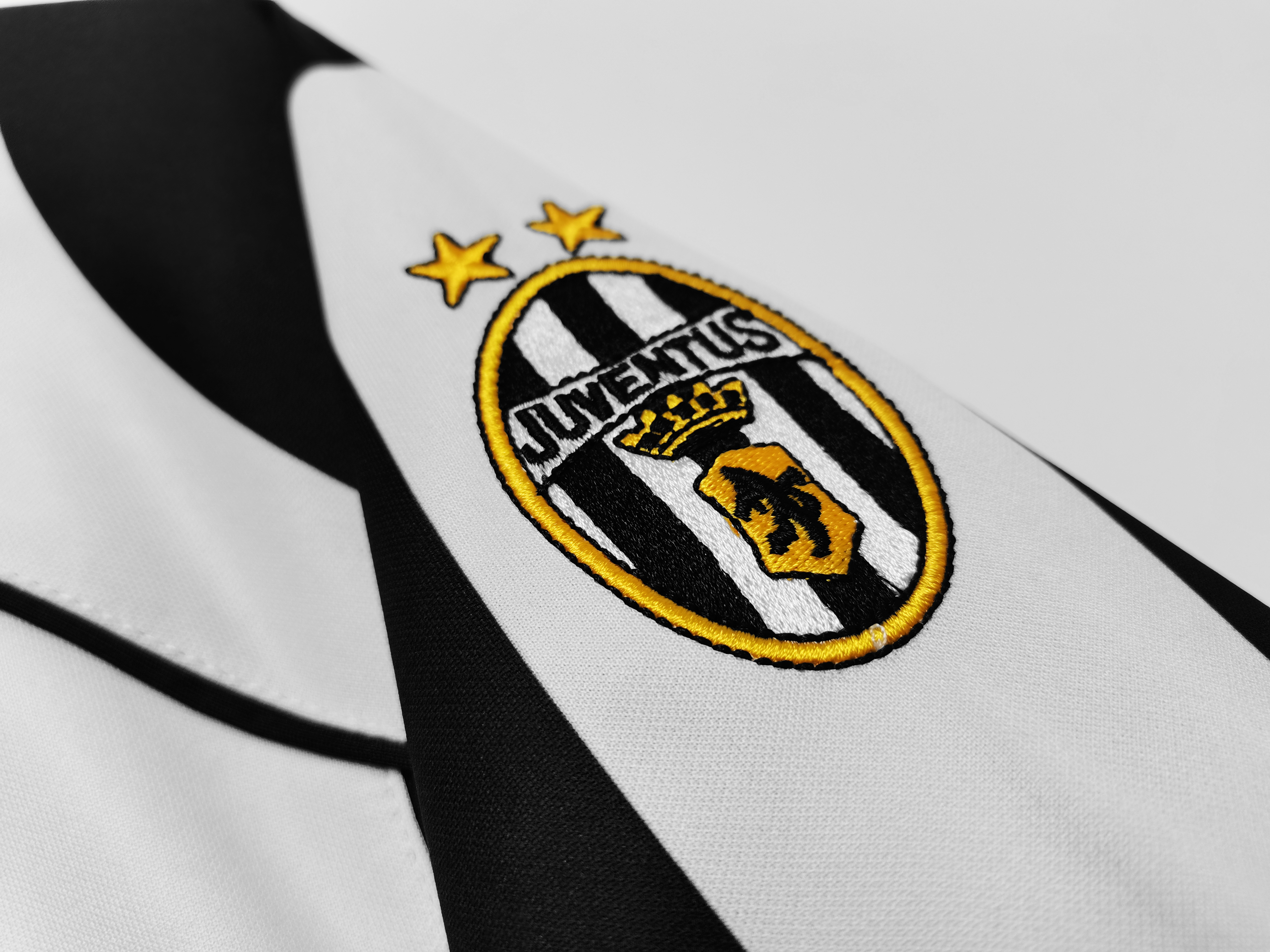 1997-1998 Juventus Home jersey