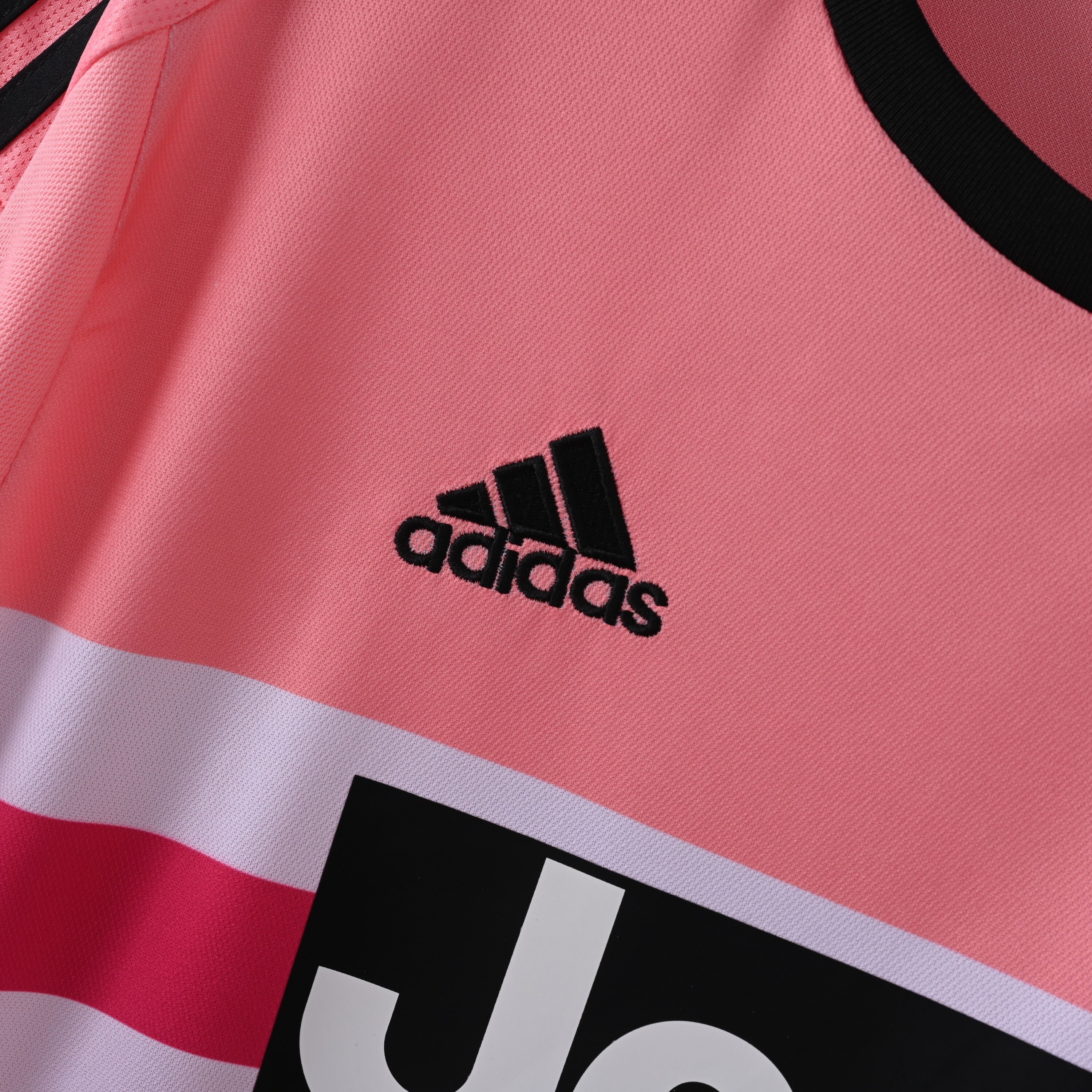 2015-2016 Juventus Away jersey