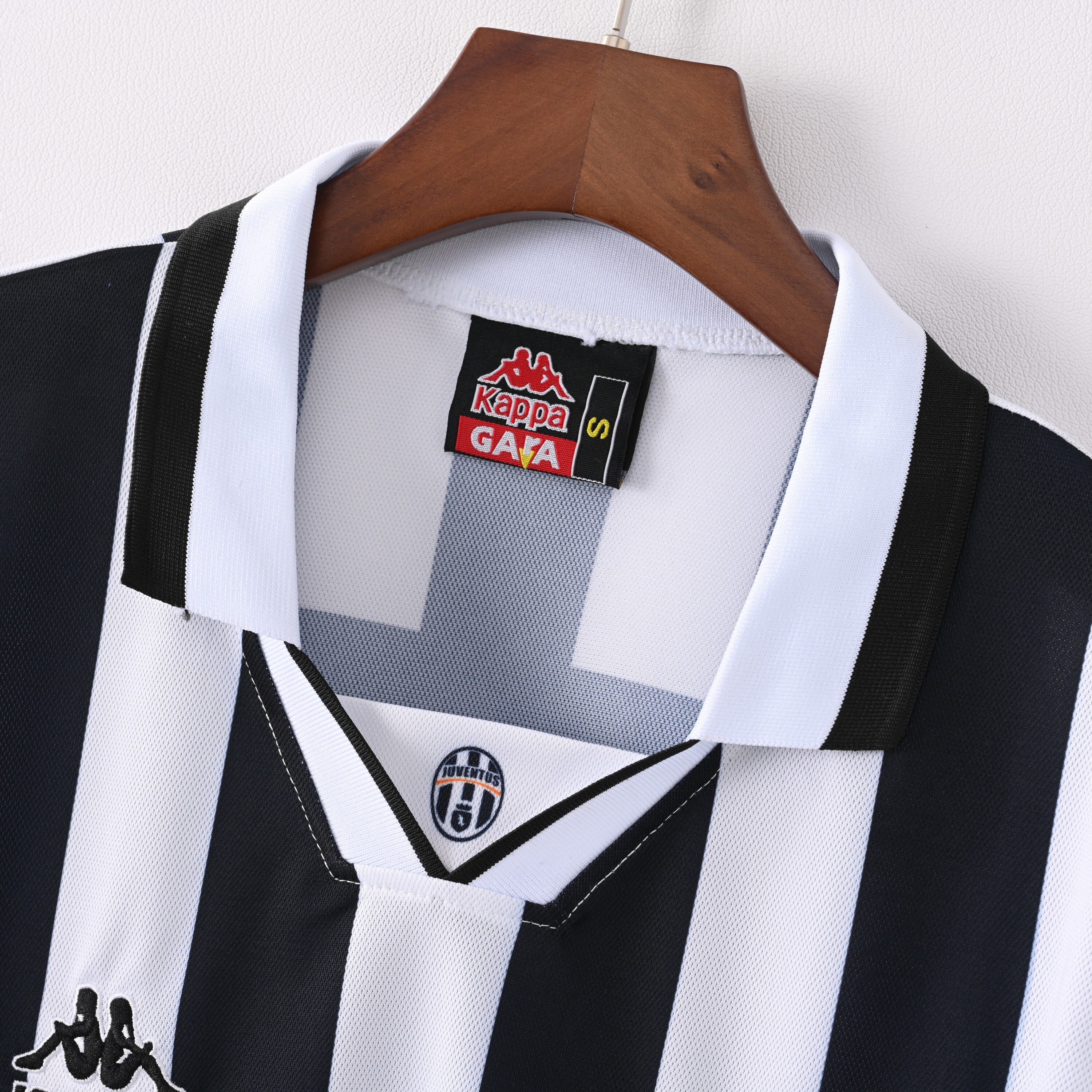 1994-1995 Juventus Home jersey