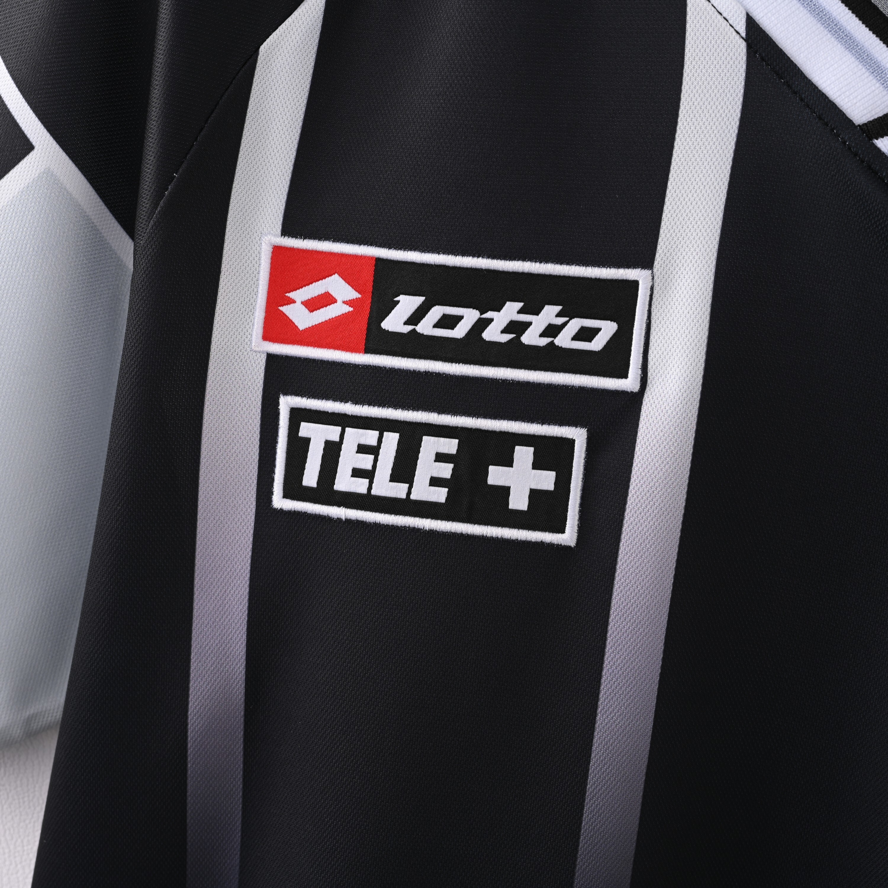 2000-2001 Juventus Training Jersey