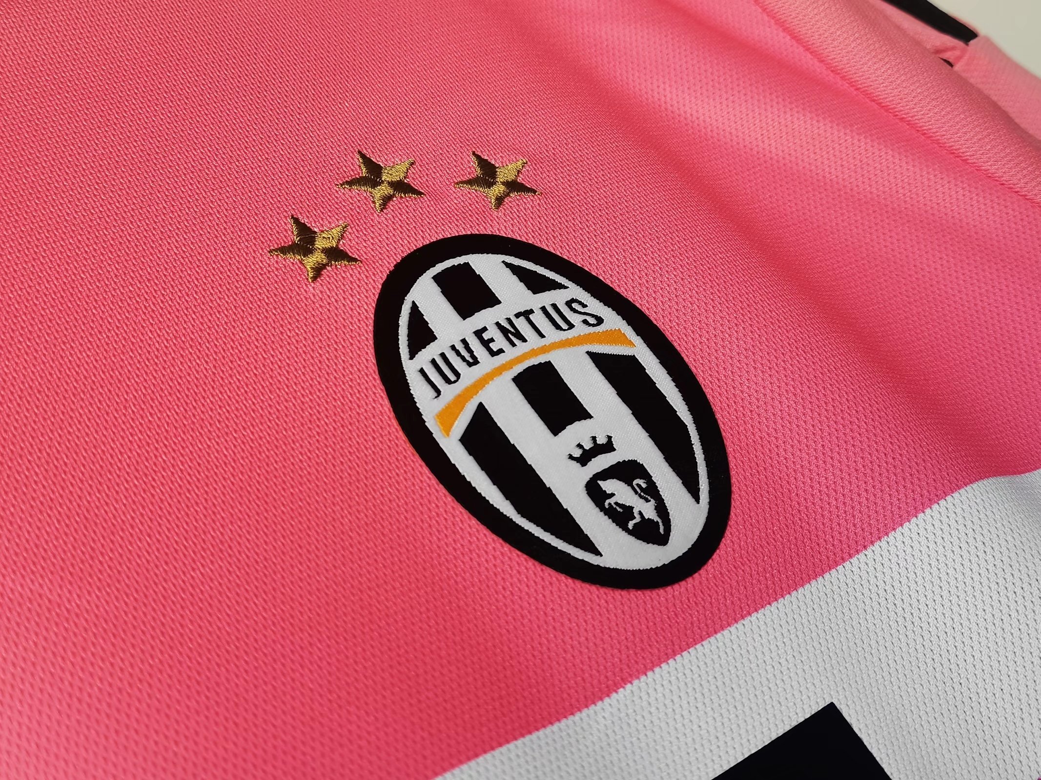 Long sleeves 2015-2016 Juventus Away jersey