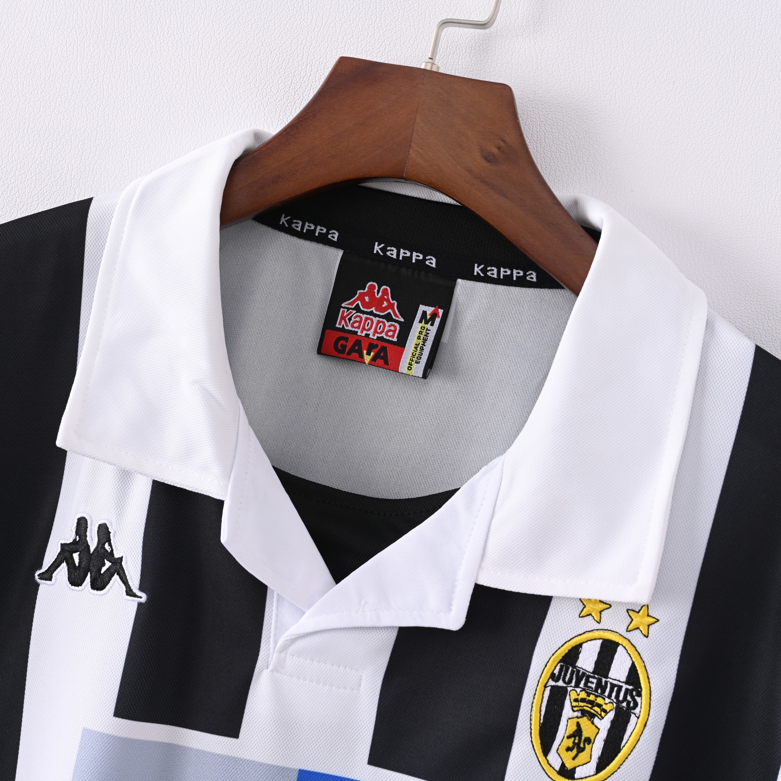 1999-2000 Juventus Home jersey