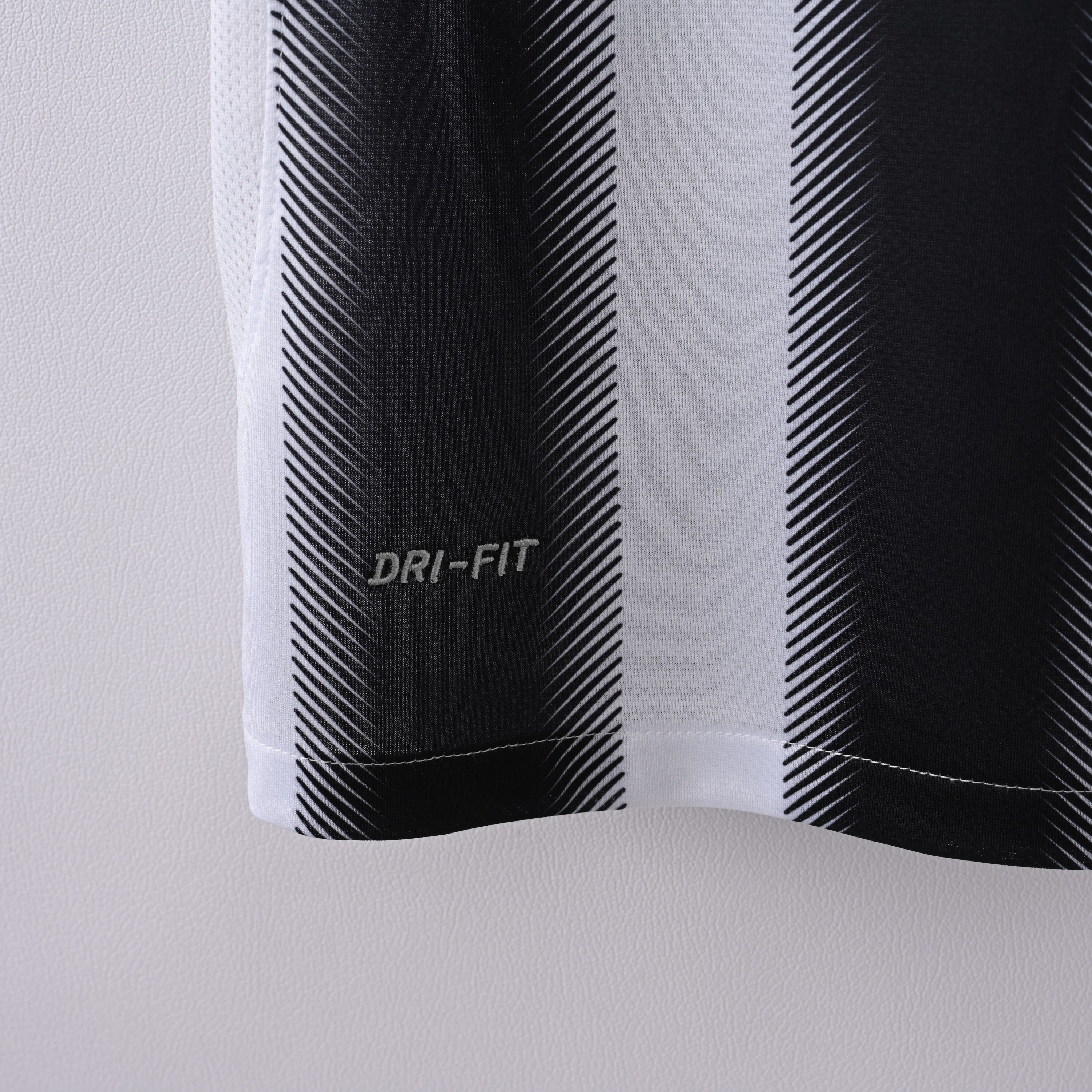 2011-2012 Juventus Home jersey