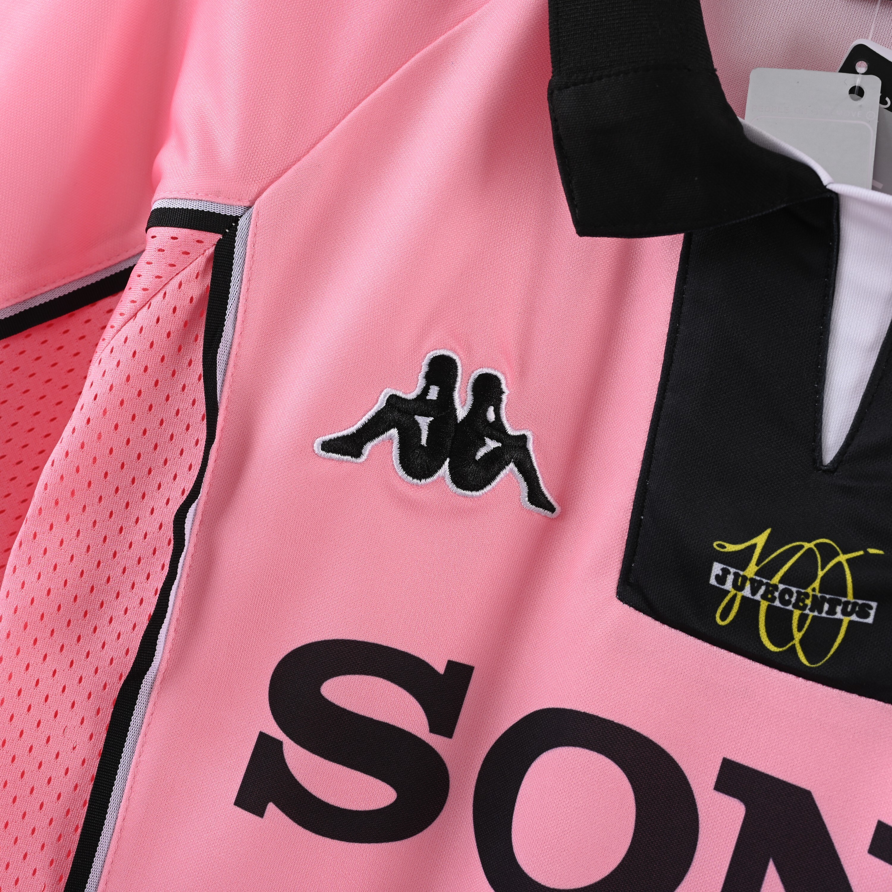 1997-1998 Juventus Away jersey