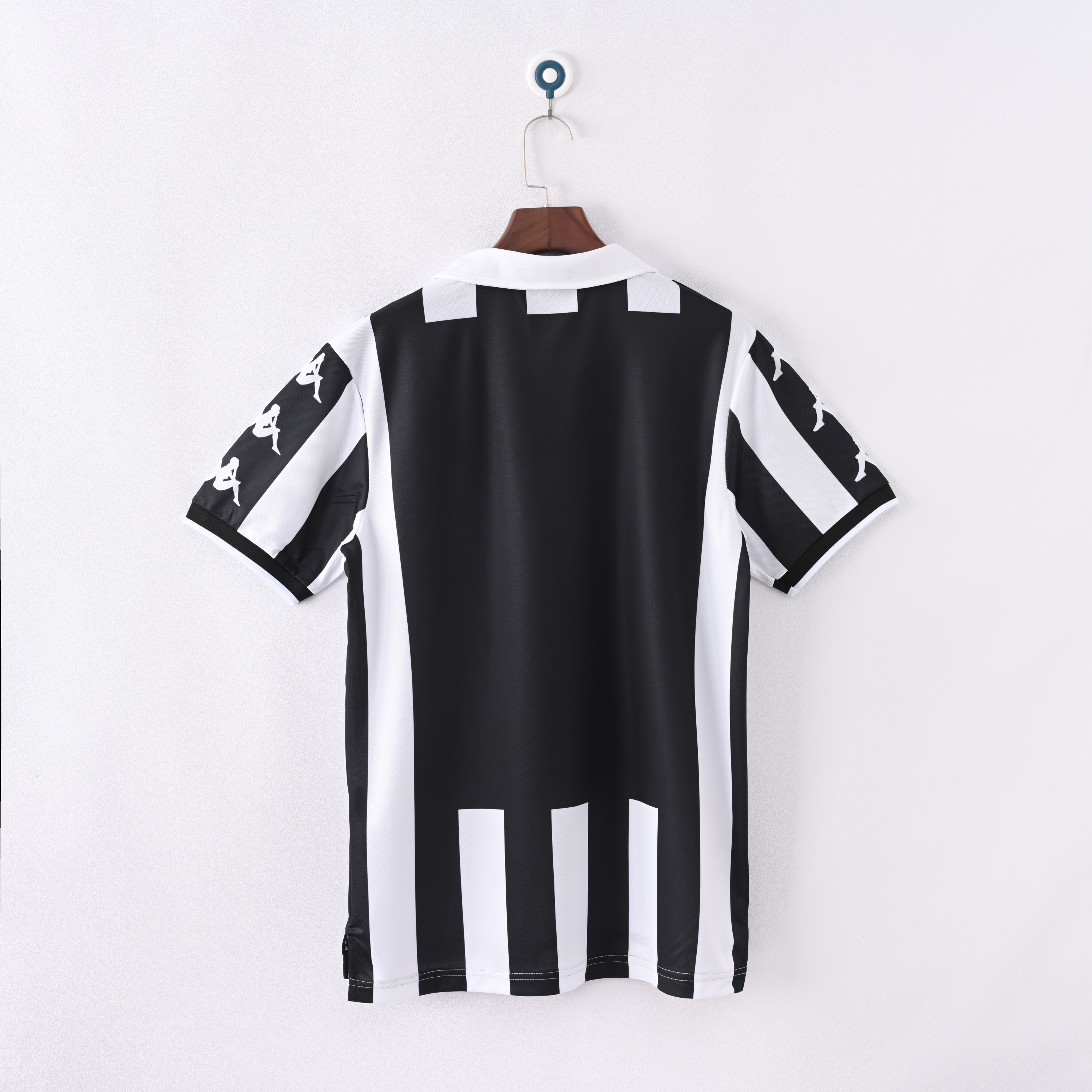 1999-2000 Juventus Home jersey